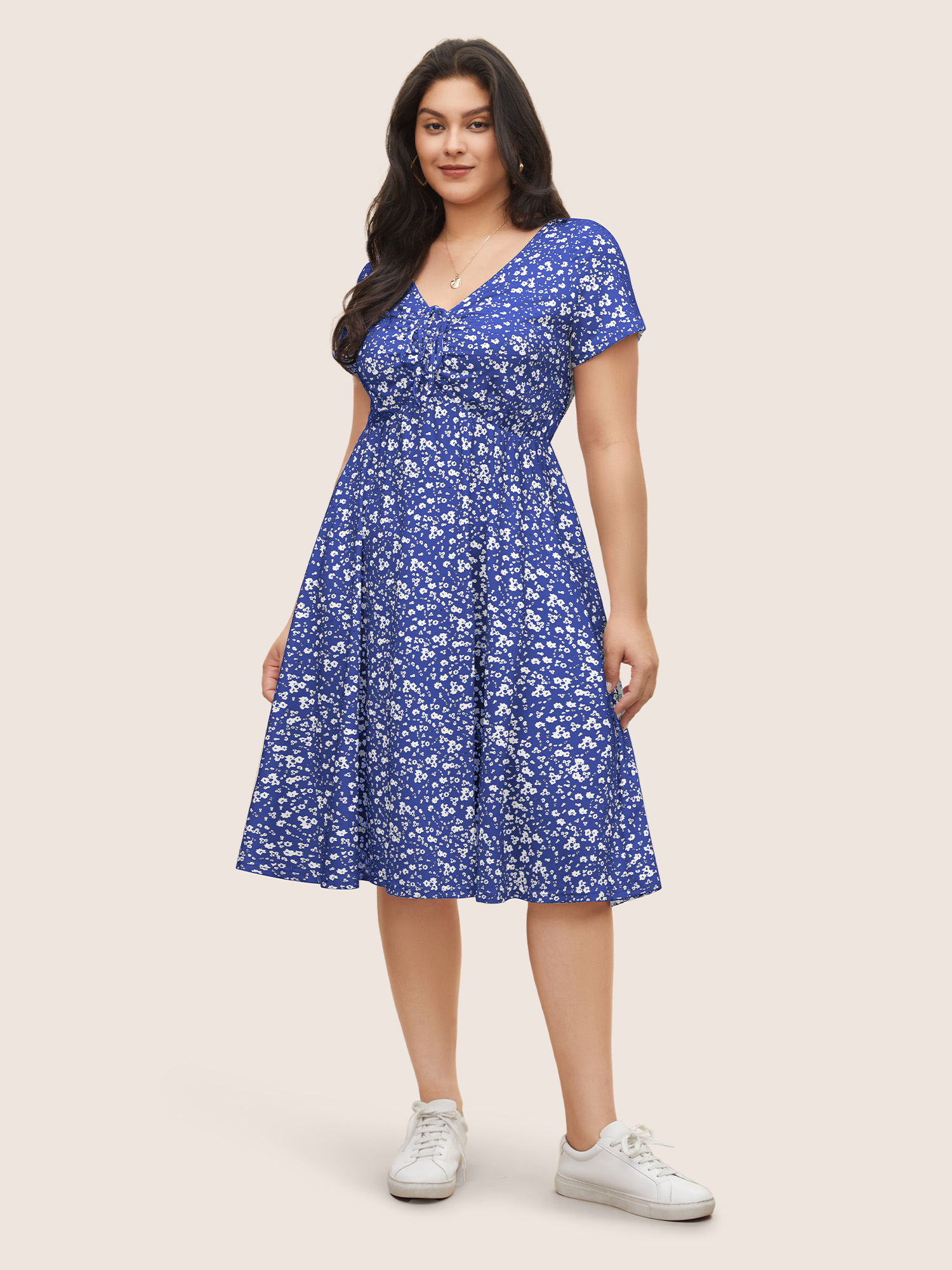 Plus Size Ditsy Floral Elastic Waist Knot Drawstring Dress Navy Women Non V-neck Short sleeve Curvy Midi Dress BloomChic 10/M 