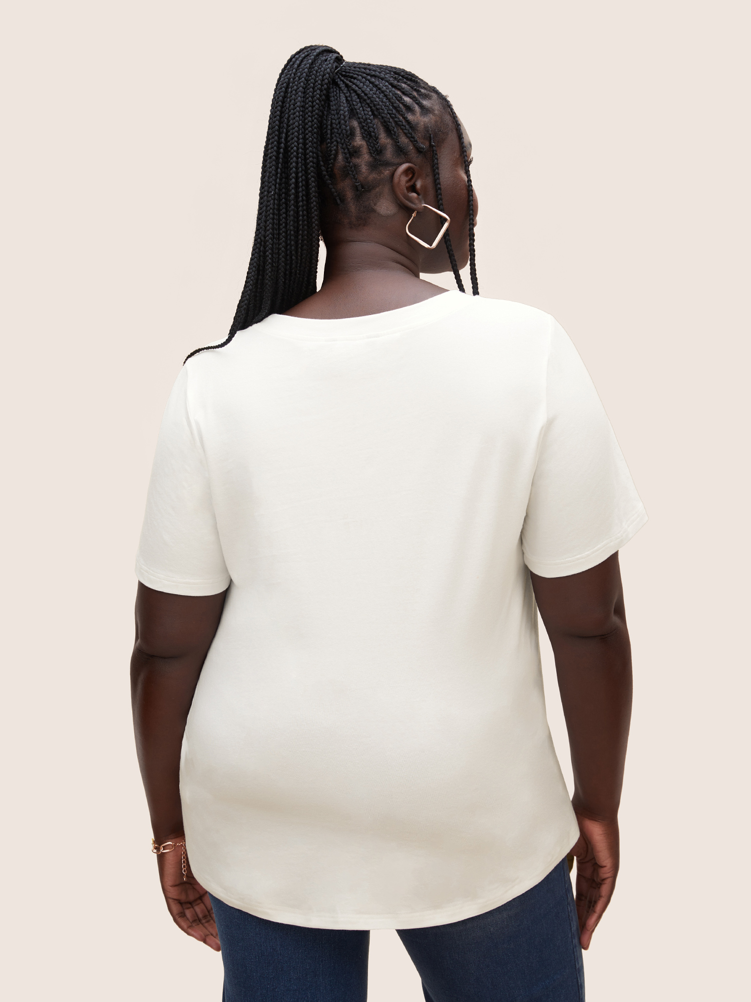 Plus Size Round Neck Crochet Floral Patch Pocket T-shirt Originalwhite Women Resort Contrast Natural Flowers Round Neck Vacation T-shirts BloomChic 26/4X 