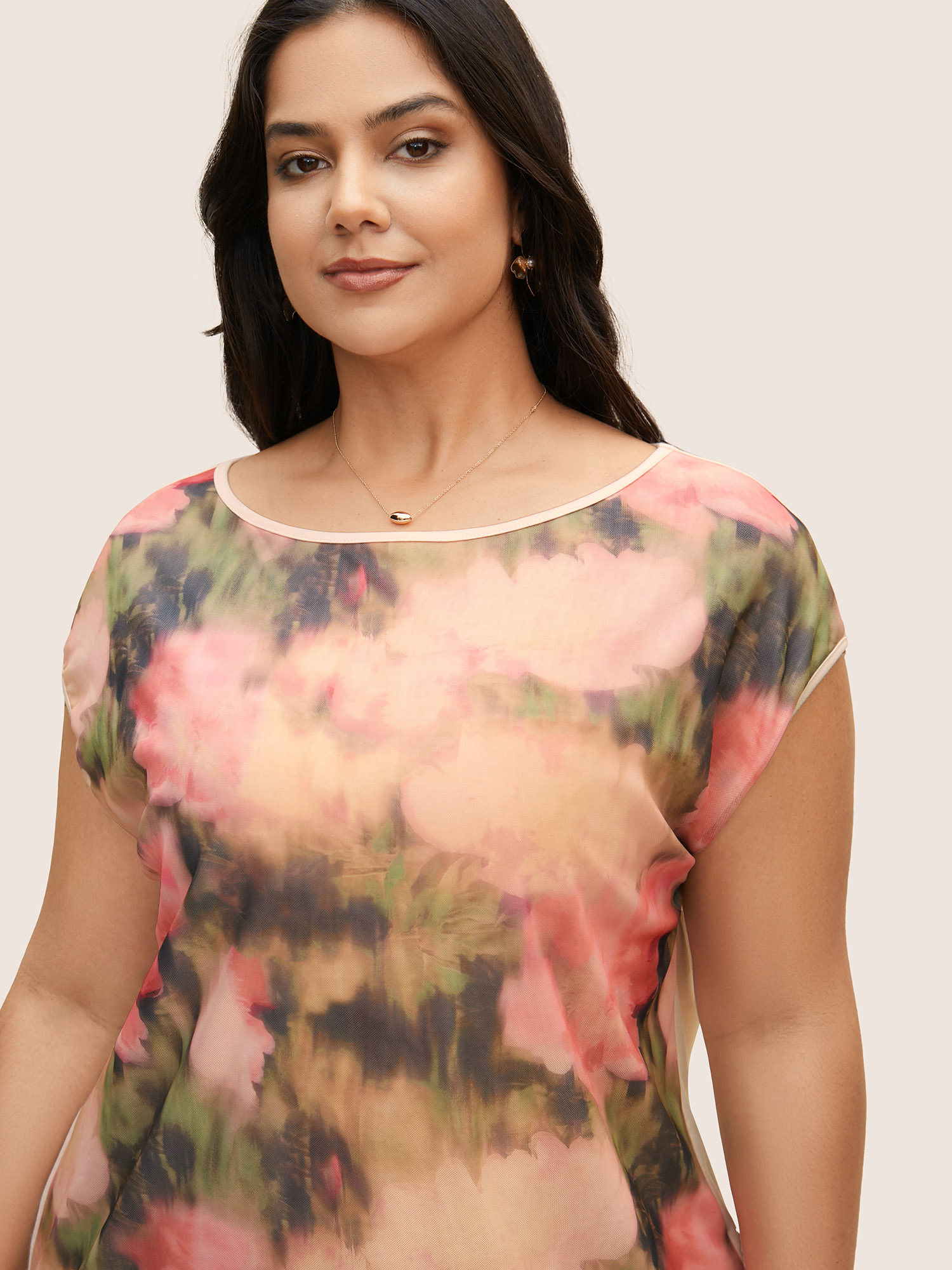 Plus Size Boat Neck Watercolor Floral Cap Sleeve T-shirt Multicolor Women Elegant Contrast Natural Flowers Boat Neck Everyday T-shirts BloomChic 30/6X 