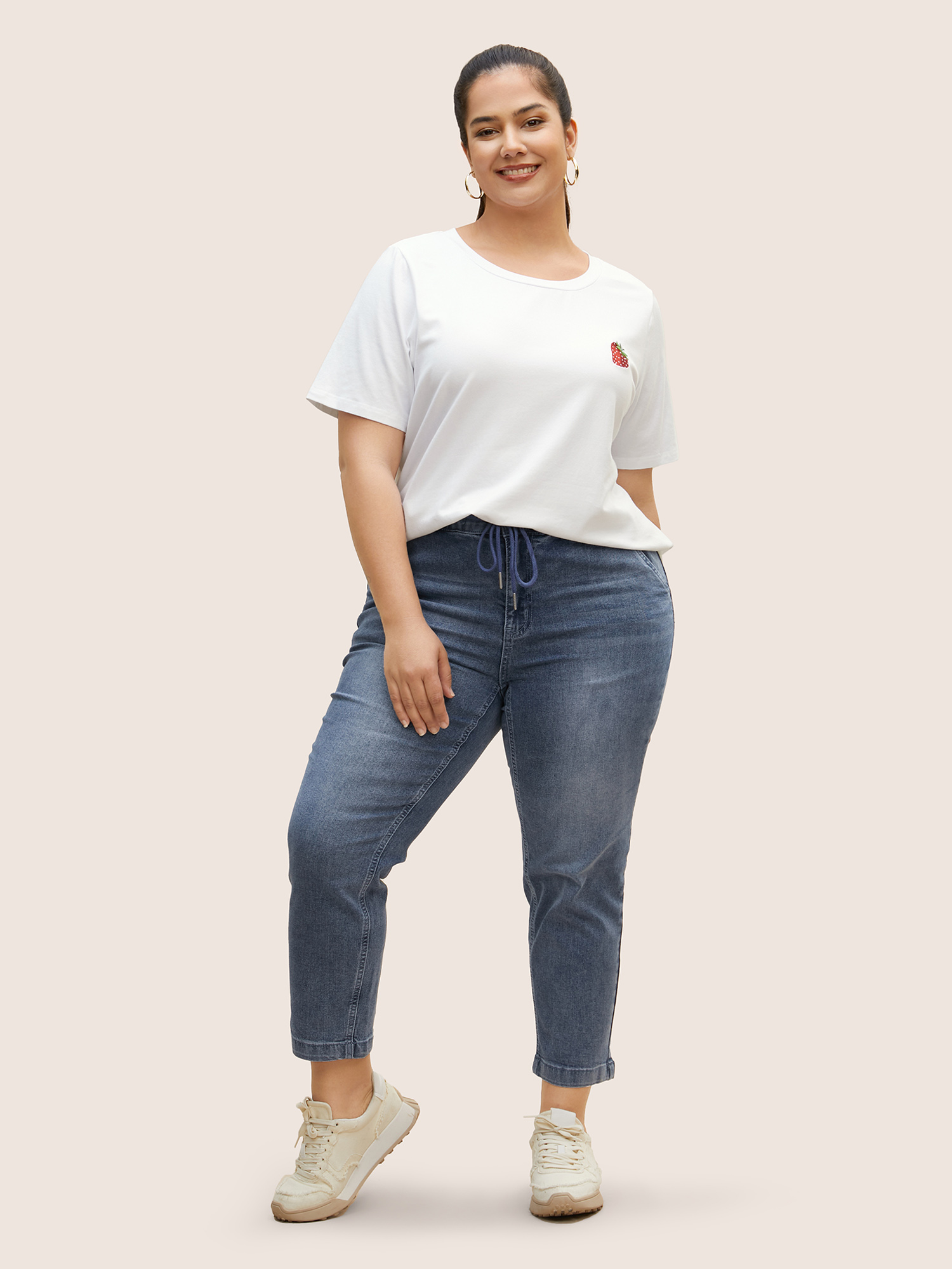 Plus Size Strawberry Print Crew Neck T-shirt Originalwhite Women Casual Contrast Fruit Round Neck Everyday T-shirts BloomChic 30/6X 
