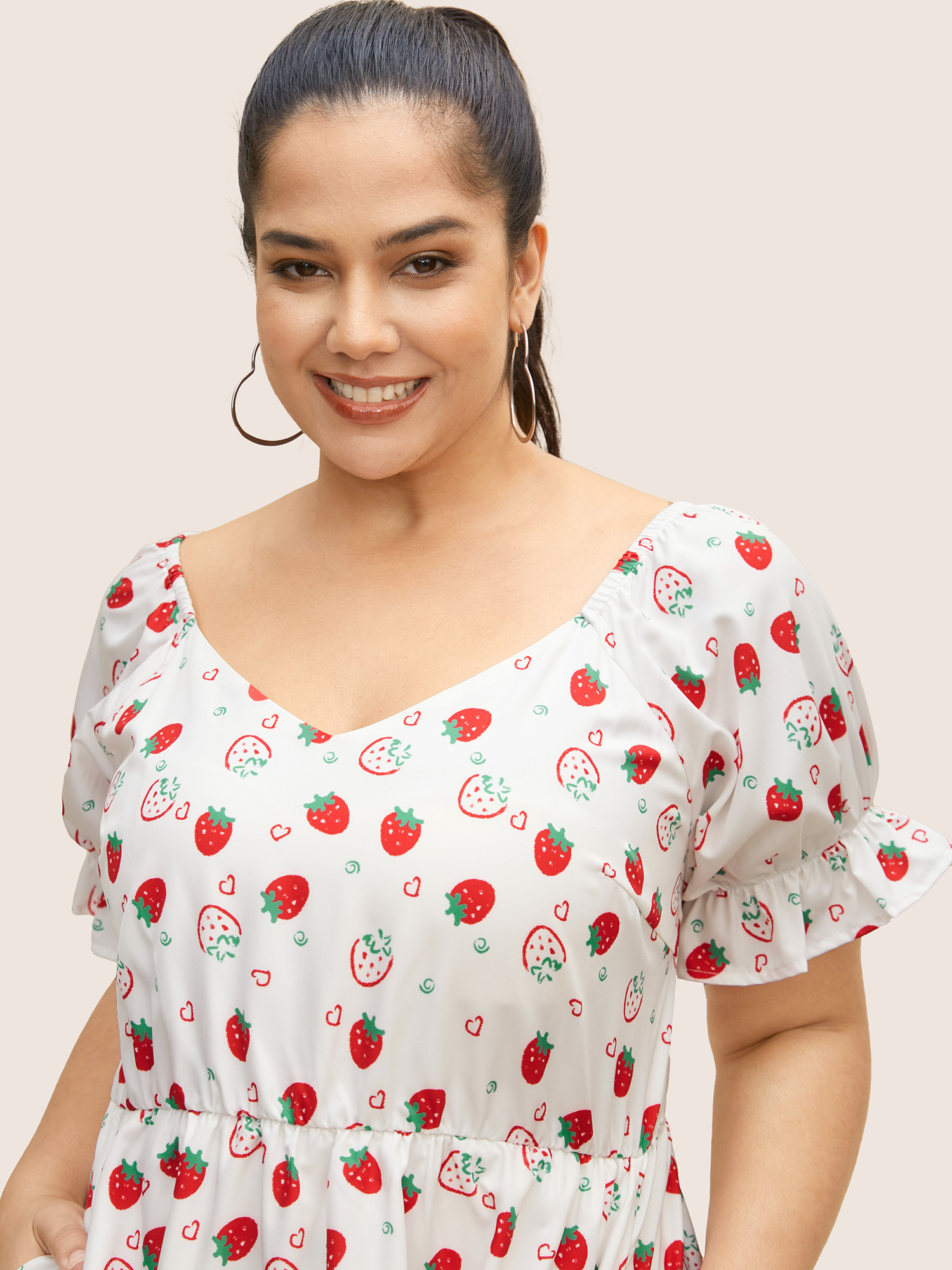 Plus Size Strawberry Print Puff Sleeve Elastic Waist Dress WhiteSmoke Women Ruffles V-neck Short sleeve Curvy BloomChic 10/M 