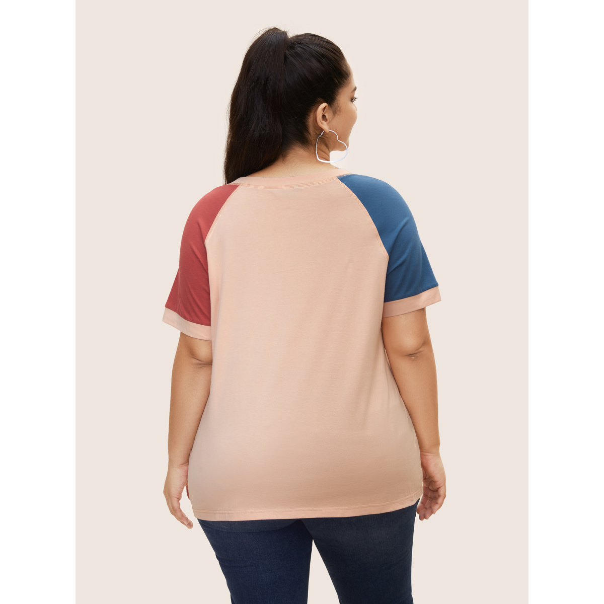 

Plus Size Cotton Contrast Quilted Raglan Sleeve T-shirt Multicolor Women Casual Contrast Round Neck Everyday T-shirts BloomChic