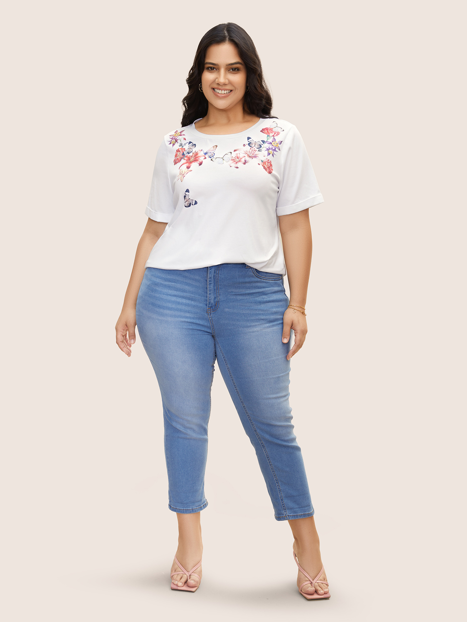 Plus Size Cotton Natural Flowers Print Round Neck T-shirt Originalwhite Women Elegant Contrast Natural Flowers Round Neck Everyday T-shirts BloomChic 28/5X 