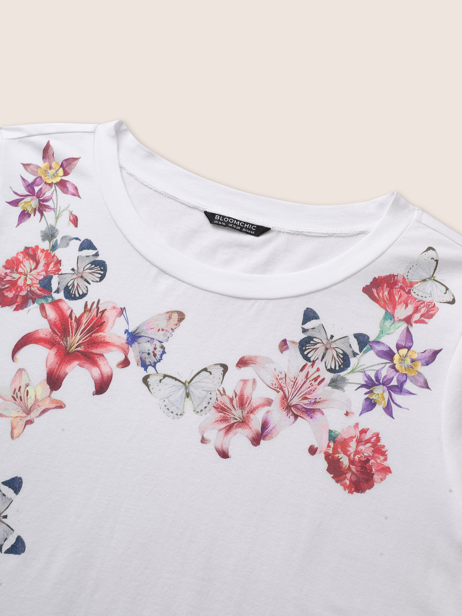 Plus Size Cotton Natural Flowers Print Round Neck T-shirt Originalwhite Women Elegant Contrast Natural Flowers Round Neck Everyday T-shirts BloomChic 28/5X 