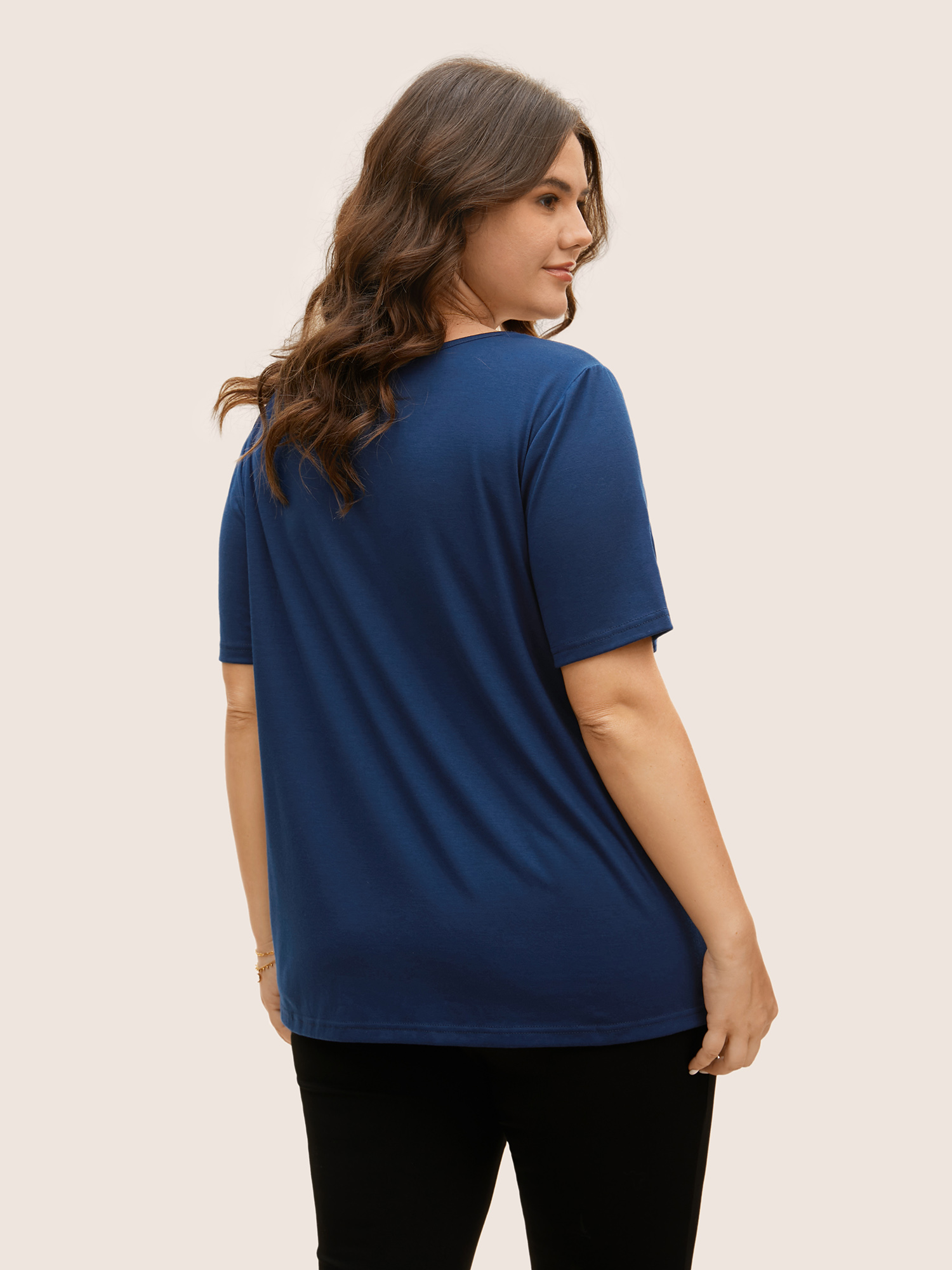 Plus Size V Neck Solid Color Scalloped Trim T-shirt DarkBlue Women At the Office Contrast V-neck Work T-shirts BloomChic 10/M 