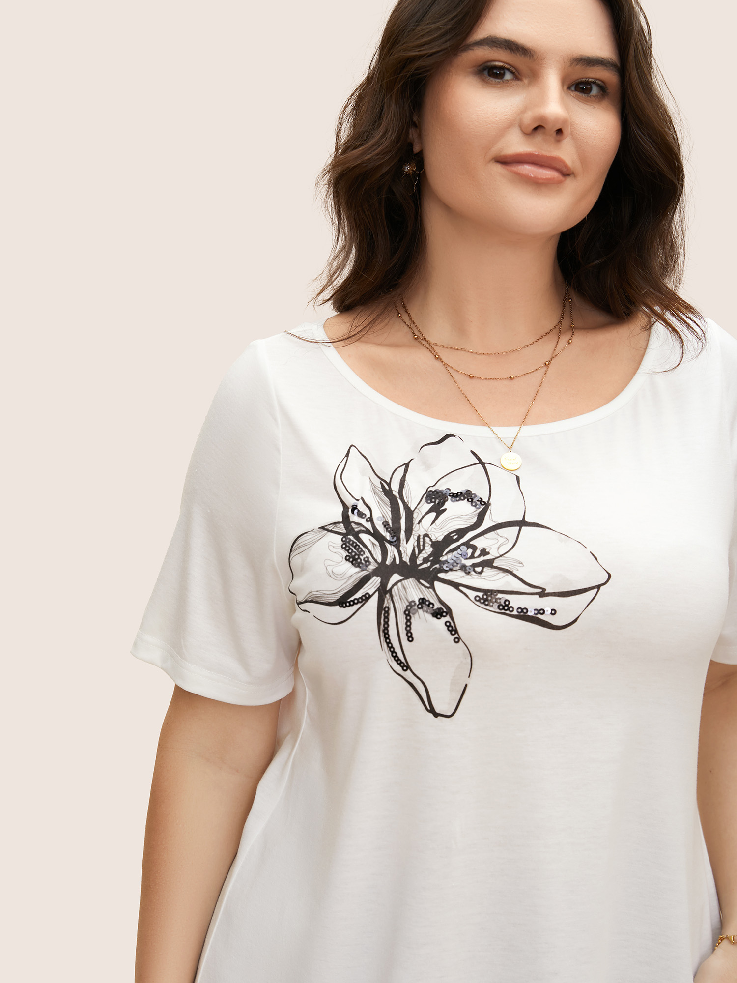 

Plus Size Lily Print Round Neck Pearl Beaded T-shirt Originalwhite Women Elegant Beaded Natural Flowers Round Neck Everyday T-shirts BloomChic