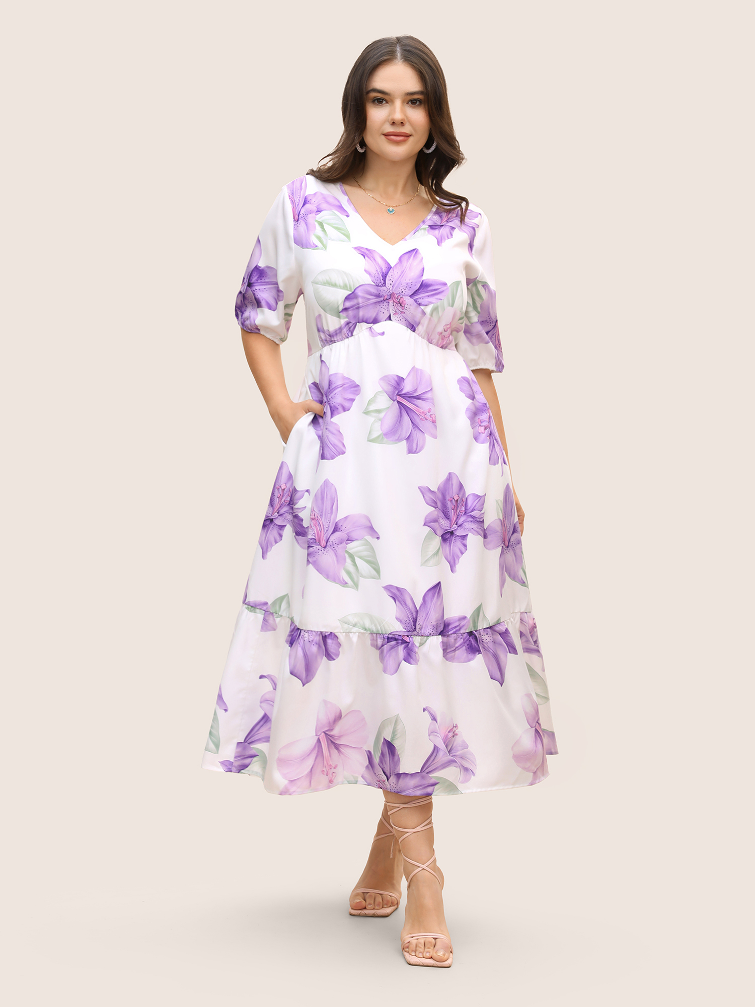 

Plus Size Lily Print Elastic Waist Lantern Sleeve Dress Lavender Women Gathered V-neck Half Sleeve Curvy BloomChic