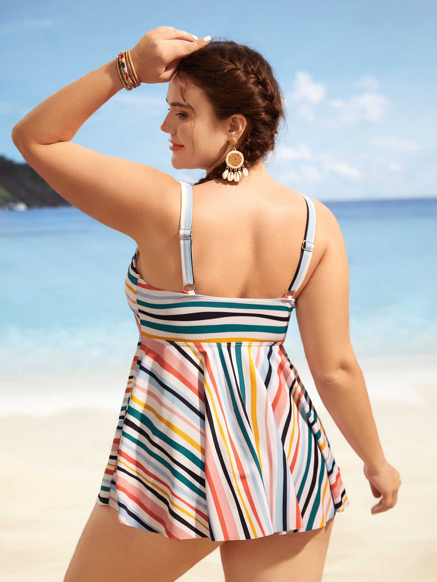Plus Size Striped Tie Knot Tiered Hem Swim Top Women`s Swimwear Multicolor Beach Gathered High stretch Bodycon V-neck Curve Swim Tops BloomChic 30/6X 