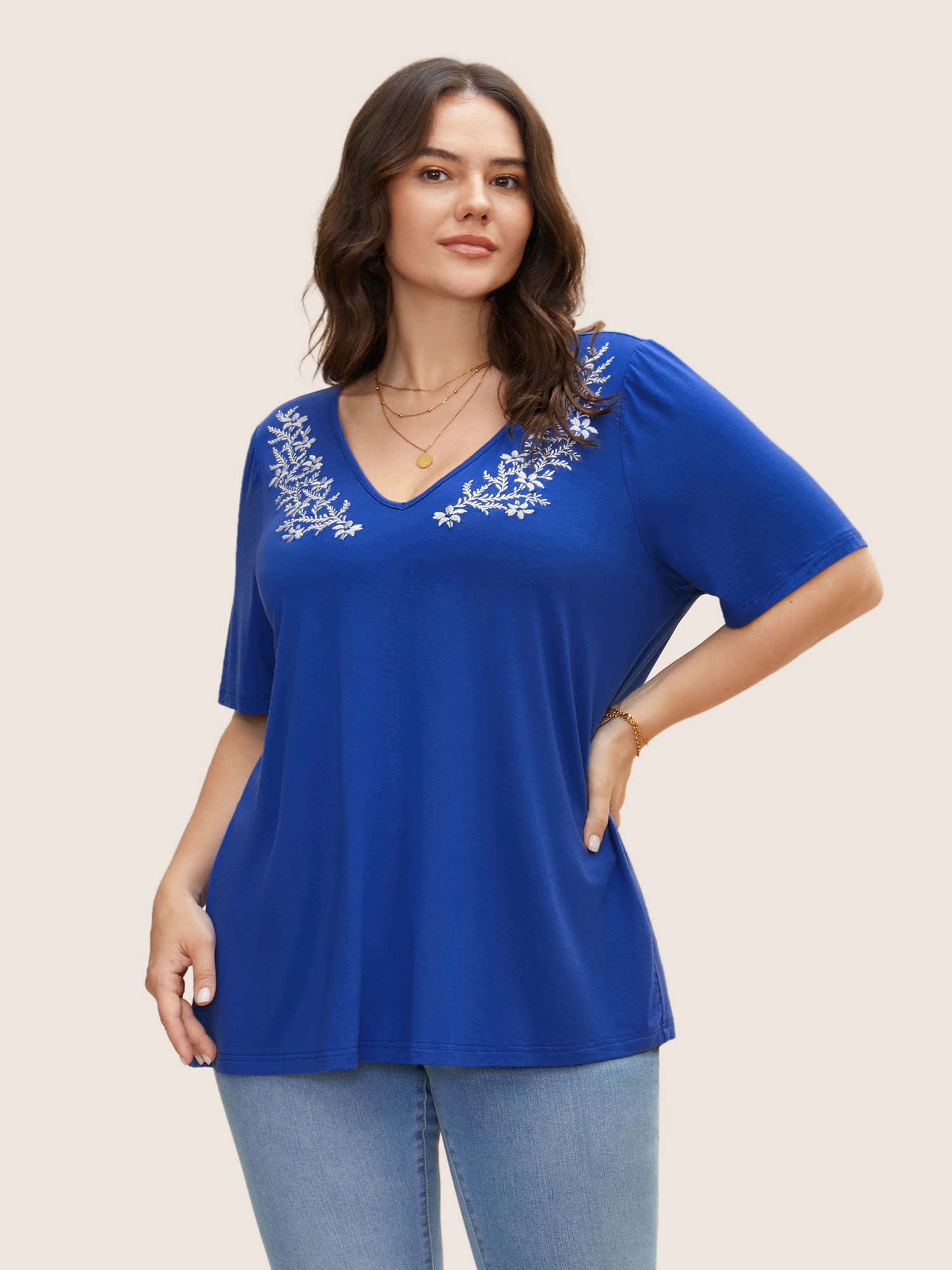 

Plus Size V Neck Floral Embroidered Contrast T-shirt Brightblue Women Elegant Contrast Natural Flowers V-neck Everyday T-shirts BloomChic
