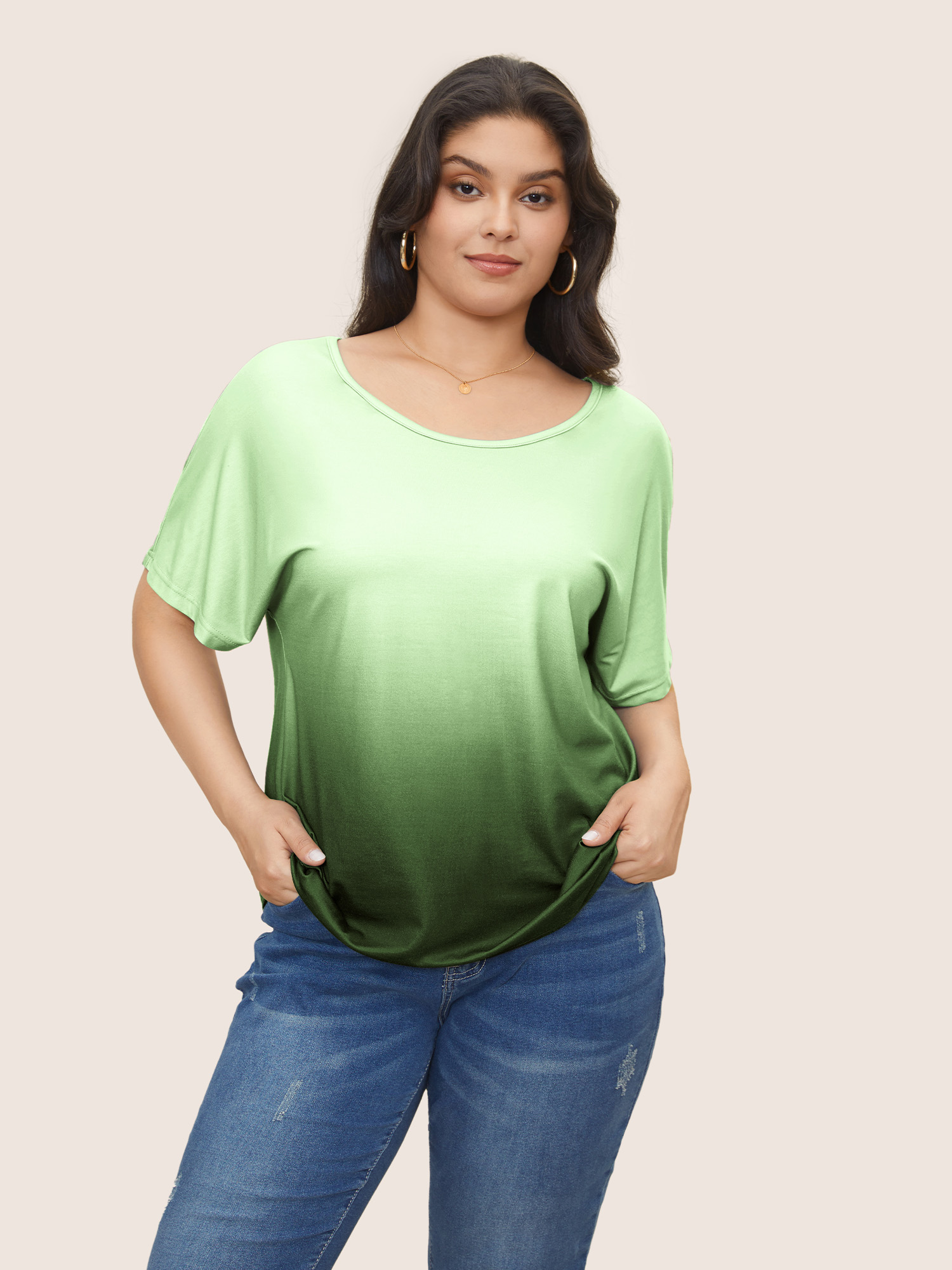

Plus Size Ombre Round Neck Batwing Sleeve T-shirt DarkGreen Women Casual U-neck Everyday T-shirts BloomChic