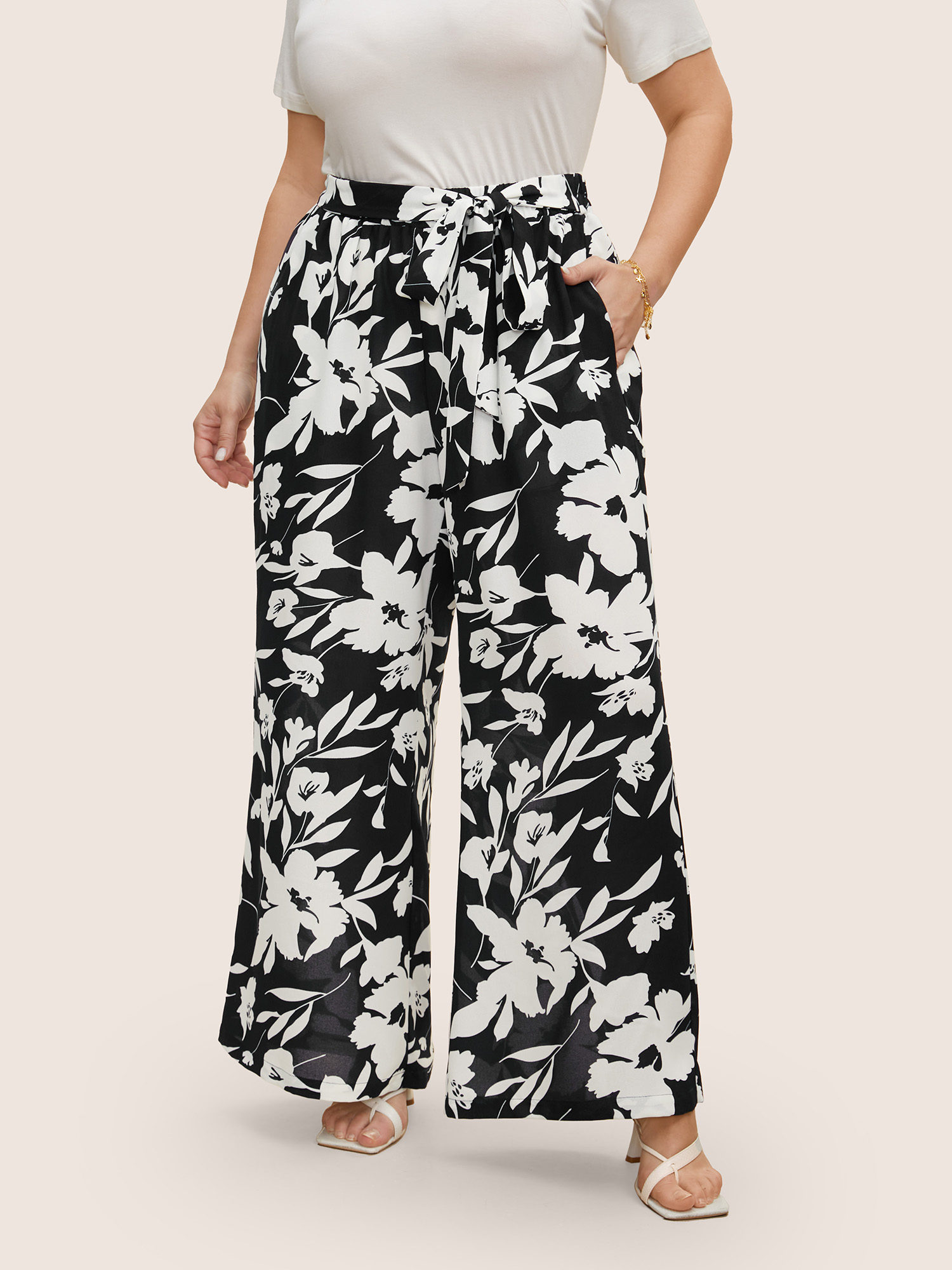 

Plus Size Silhouette Floral Print Ties Side Seam Pocket Pants Women Black Elegant Wide Leg High Rise Everyday Pants BloomChic