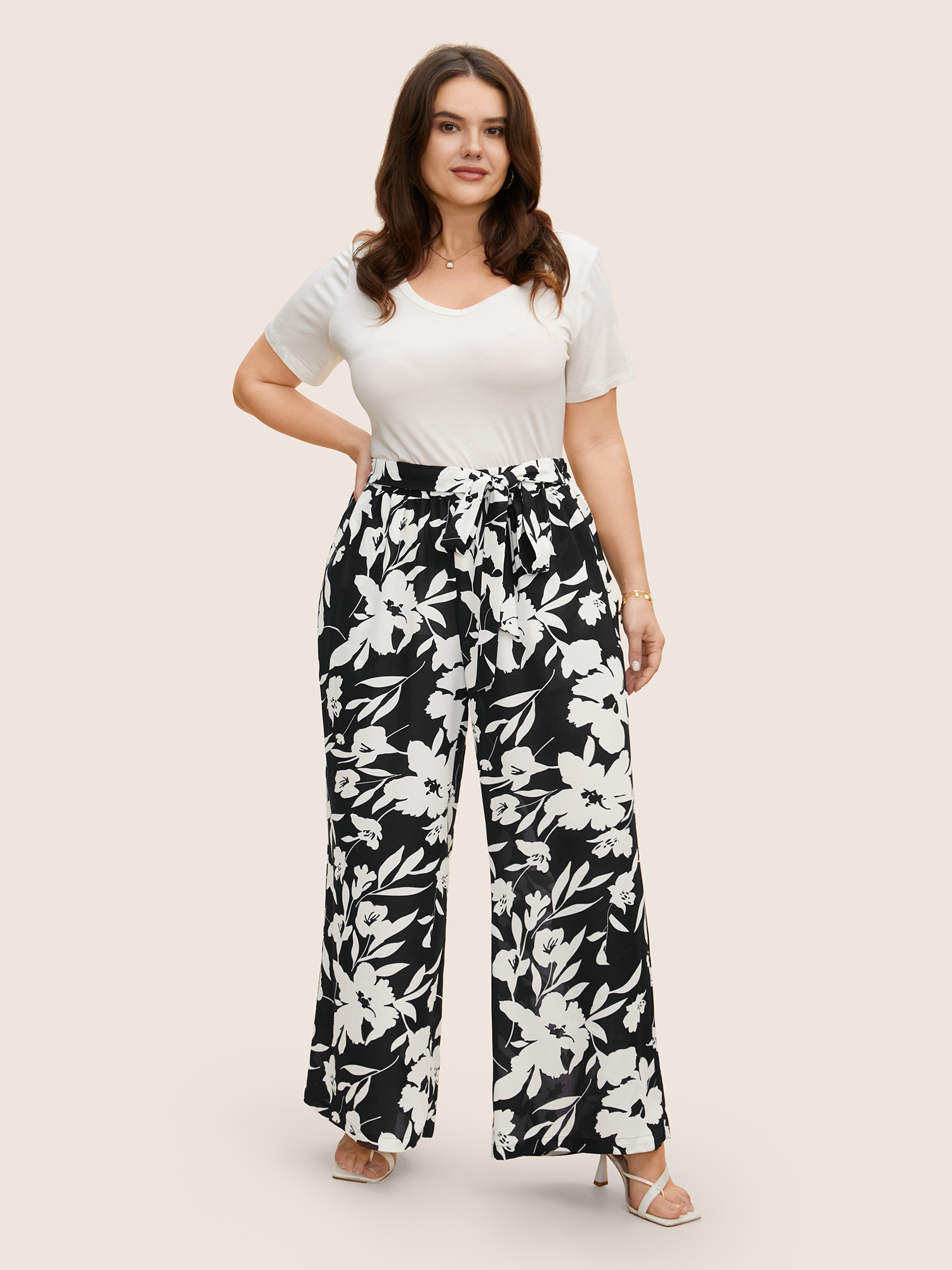 

Plus Size Silhouette Floral Print Ties Side Seam Pocket Pants Women Black Elegant Wide Leg High Rise Everyday Pants BloomChic