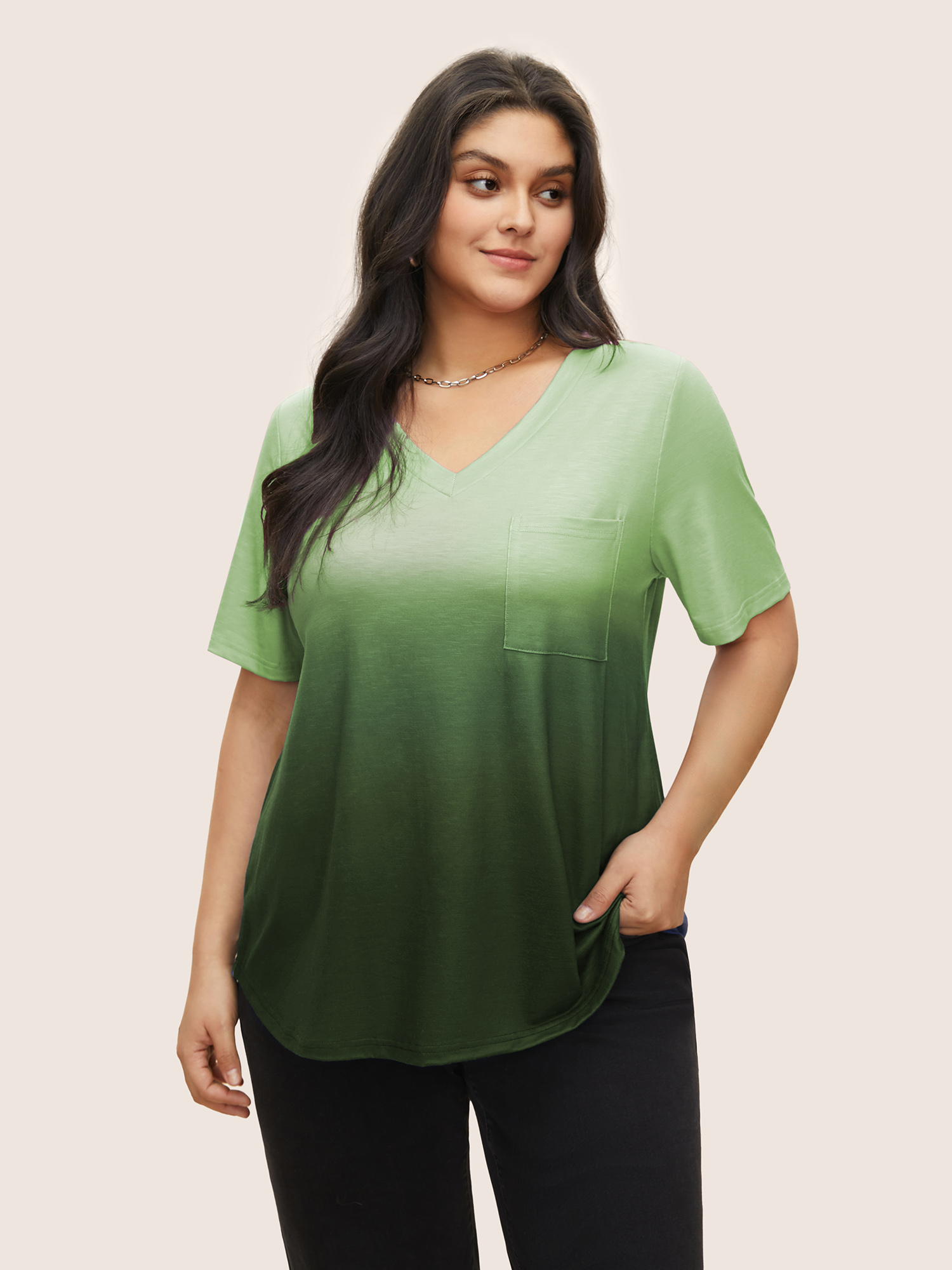 

Plus Size Ombre Contrast Patched Pocket T-shirt Truegreen Women Casual Non Ombre V-neck Everyday T-shirts BloomChic