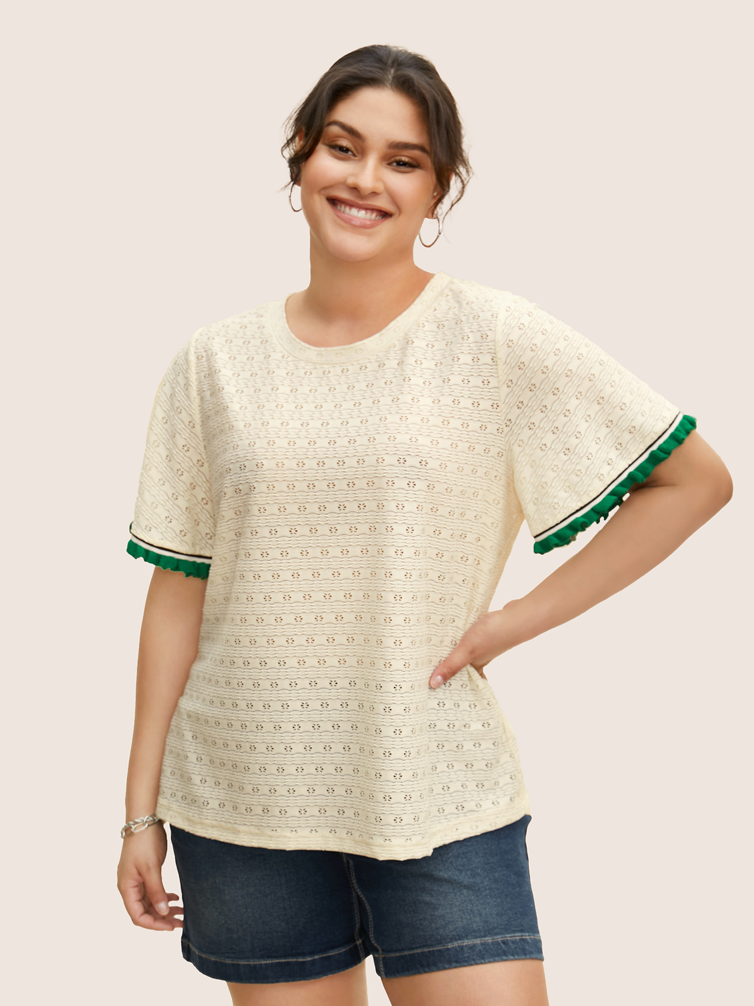 

Plus Size Broderie Anglaise Contrast Patchwork Ruffles T-shirt Beige Women Casual Contrast Round Neck Everyday T-shirts BloomChic