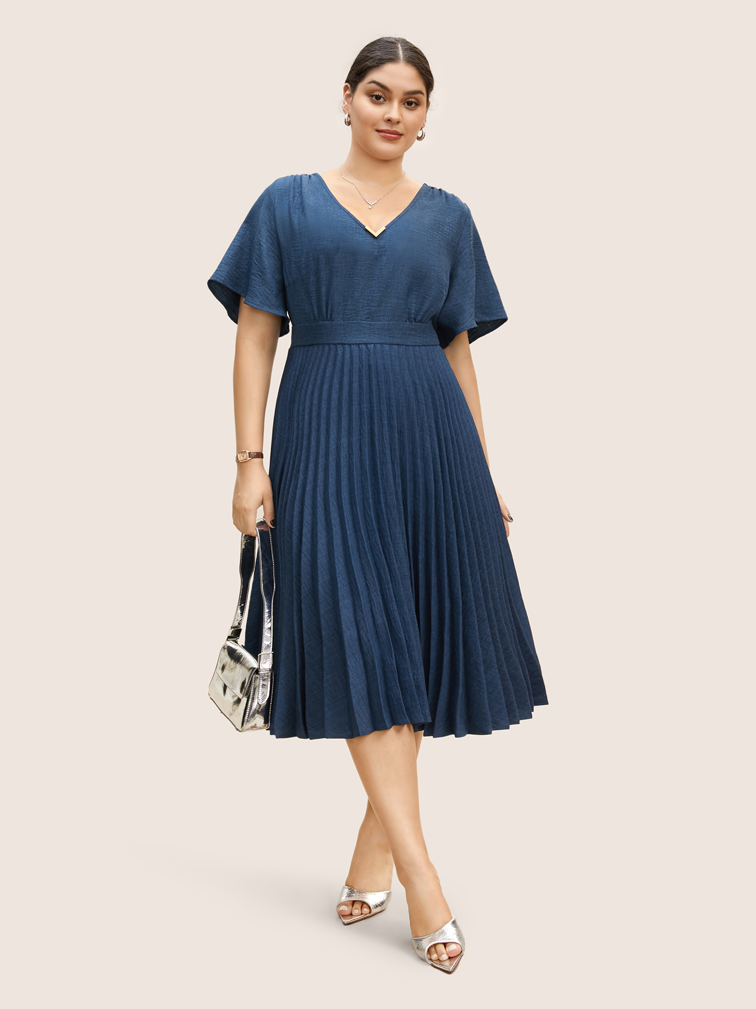 

Plus Size Plain Textured Pleated Metal Detail Midi Dress Navy Women Work From Home Gathered V-neck Short sleeve Curvy BloomChic