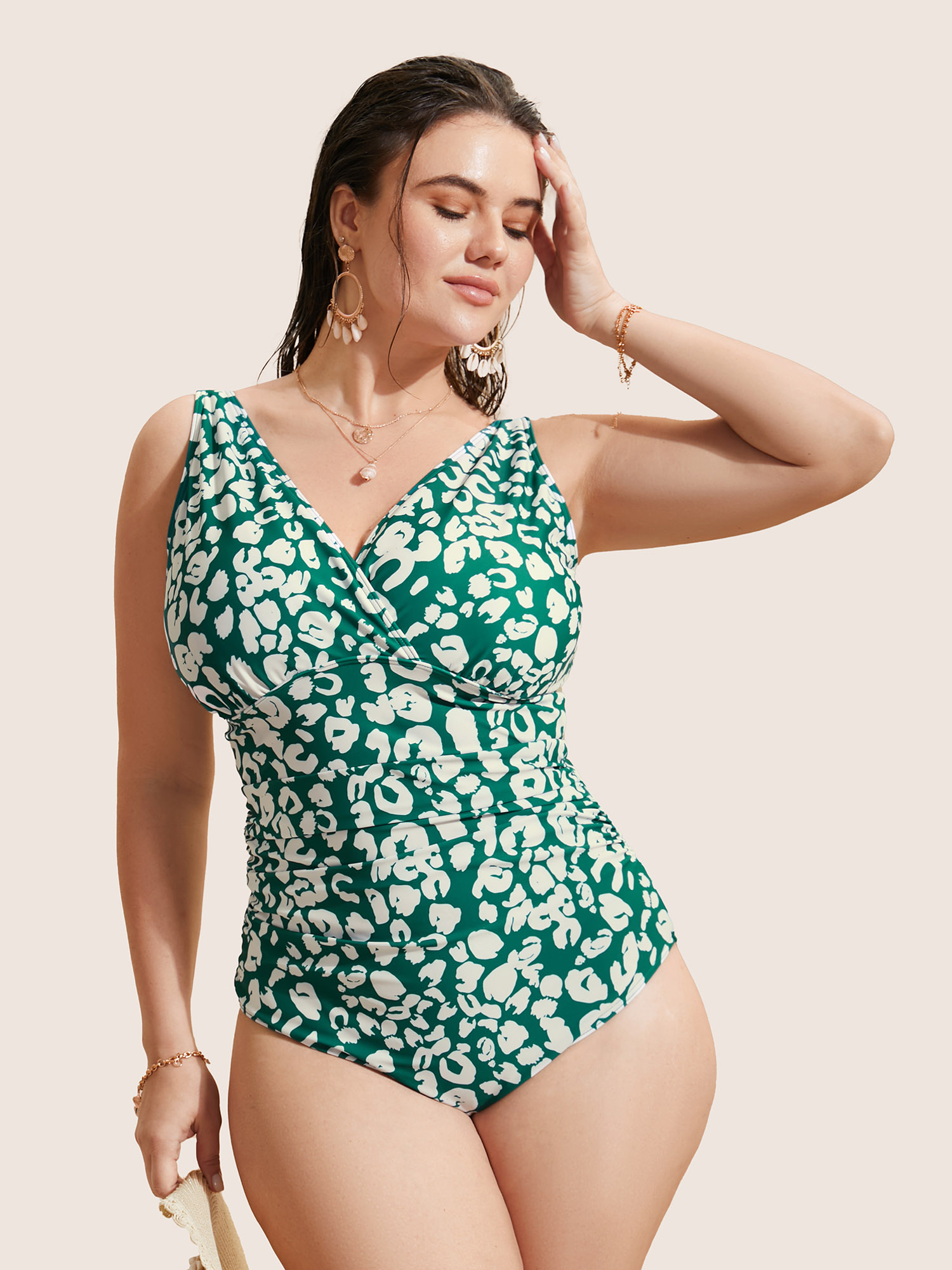 Plus Size Leopard Print Ruched One Piece Swimsuit Women`s Swimwear Truegreen Beach Gathered Curve Bathing Suits High stretch One Pieces BloomChic 10/M 