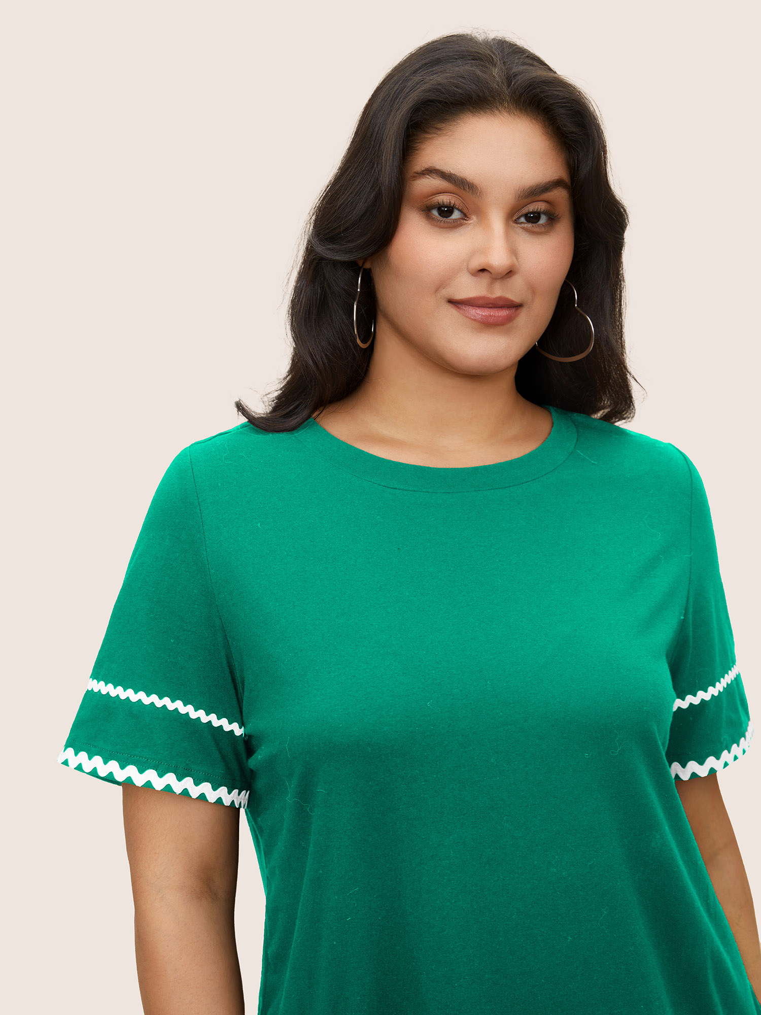 

Plus Size Cotton Contrast Trim Round Neck T-shirt Teal Women Casual Contrast Round Neck Everyday T-shirts BloomChic
