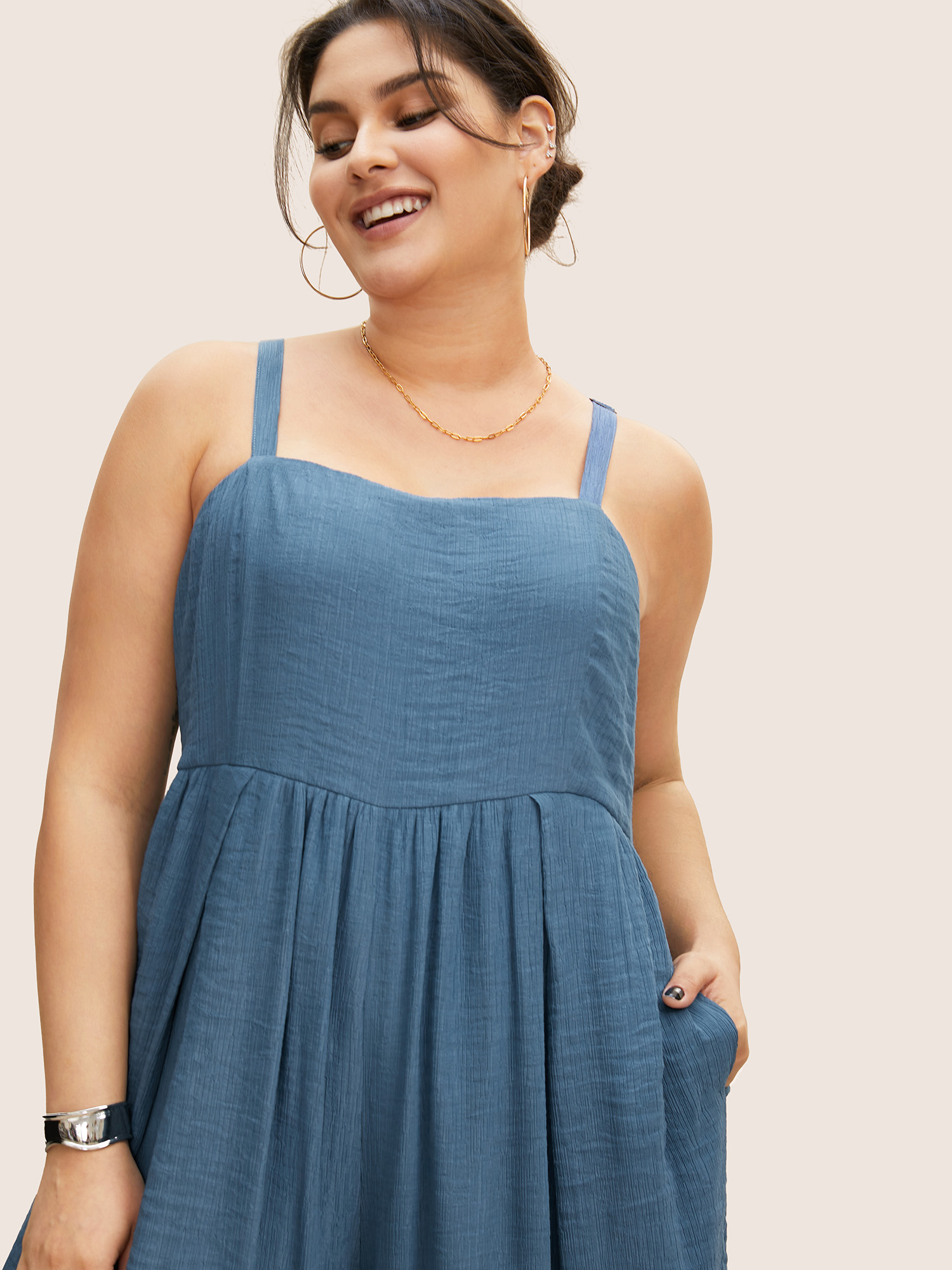 

Plus Size Mediumblue Square Neck Plain Textured Cropped Jumpsuit Women Casual Sleeveless Square Neck Everyday Loose Jumpsuits BloomChic