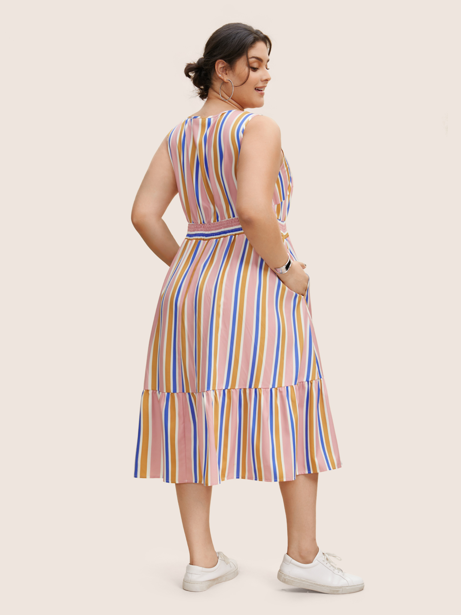 

Plus Size Contrast Striped Shirred Ruffle Hem Midi Dress Multicolor Women Casual Shirred Square Neck Sleeveless Curvy BloomChic