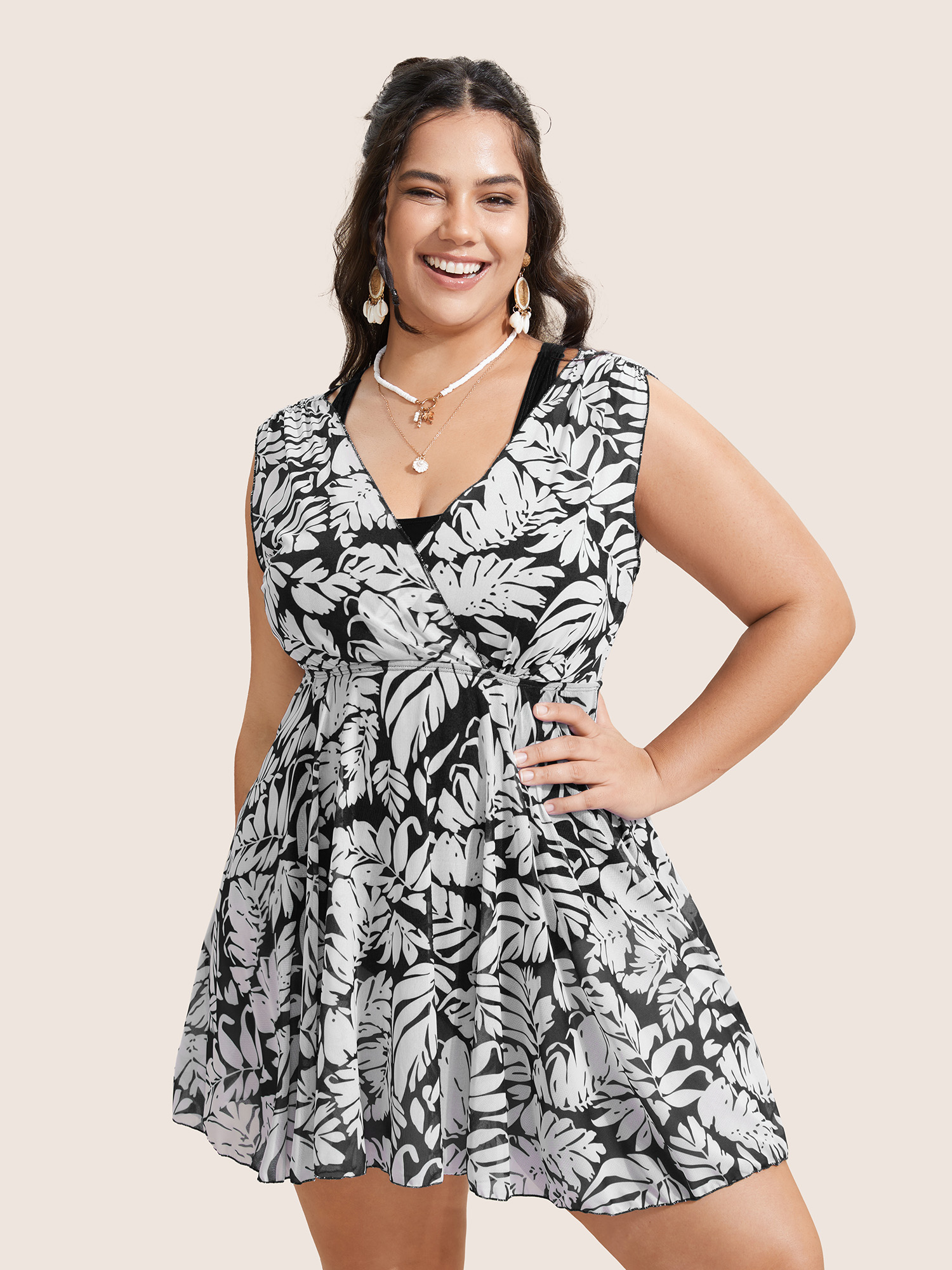 

Plus Size Tropical Print V Neck Sleeveless Swim Dress Women's Swimwear Black Beach Bodycon V-neck High stretch Curve Swim Dresses BloomChic