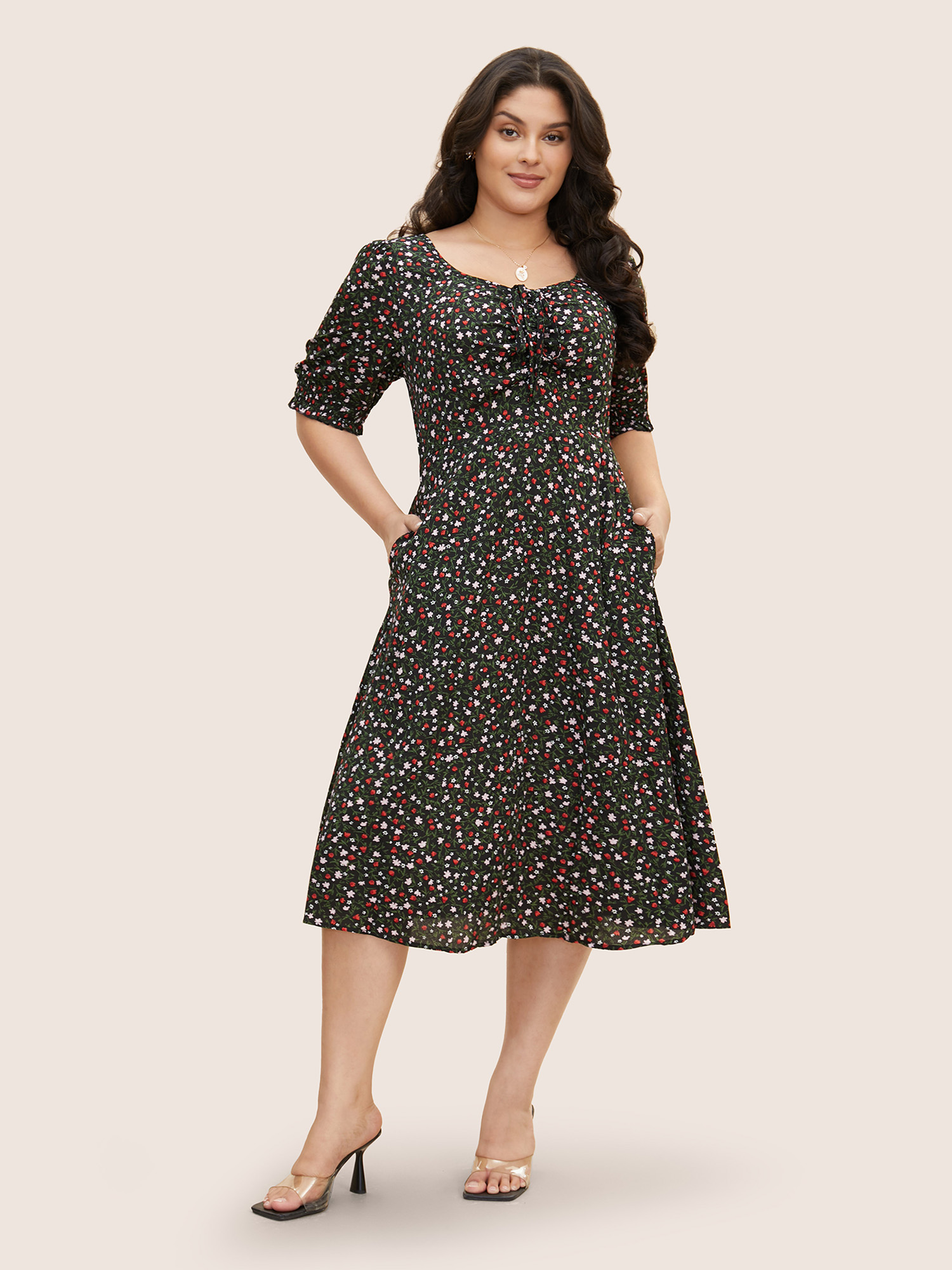 

Plus Size Ditsy Floral Drawstring Shirred Cuffs Dress Black Women Non Square Neck Half Sleeve Curvy Midi Dress BloomChic