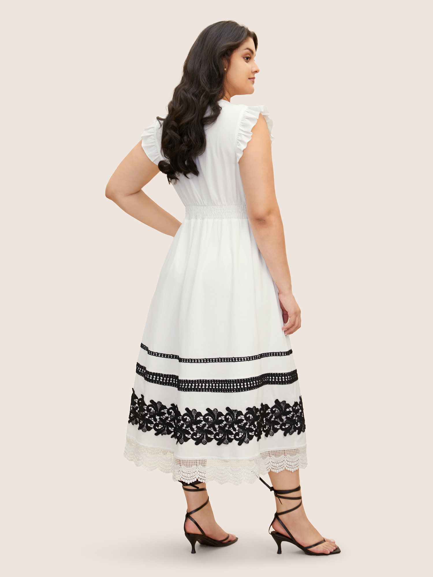 Plus Size V Neck Contrast Lace Trim Ruffles Shirred Dress Ivory Women Woven ribbon&lace trim V-neck Cap Sleeve Curvy BloomChic 12/L 