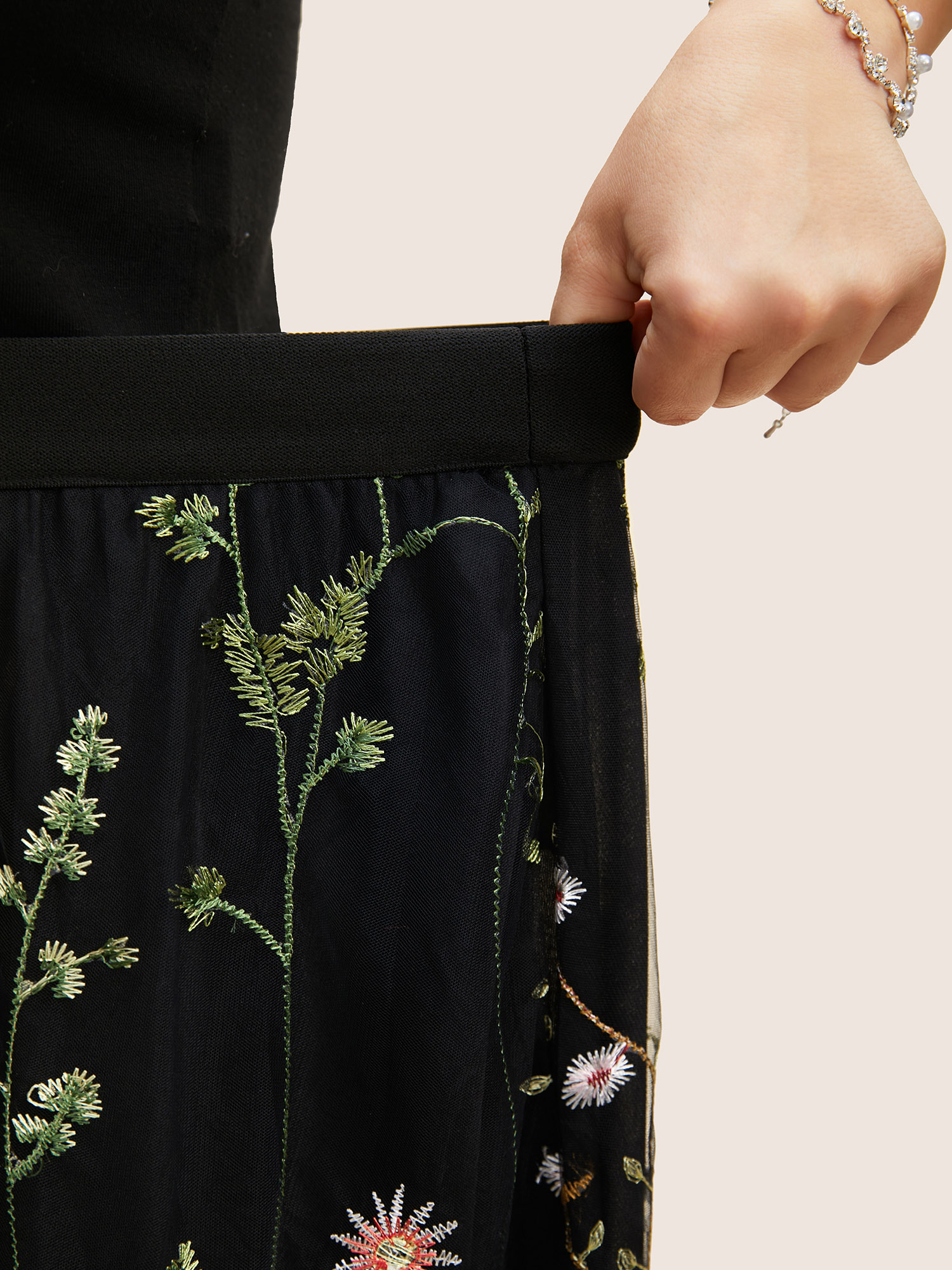 

Plus Size Floral Embroidered Mesh Elastic Waist Pocket Skirt Women Black Formal Embroidered No stretch Side seam pocket Party Skirts BloomChic