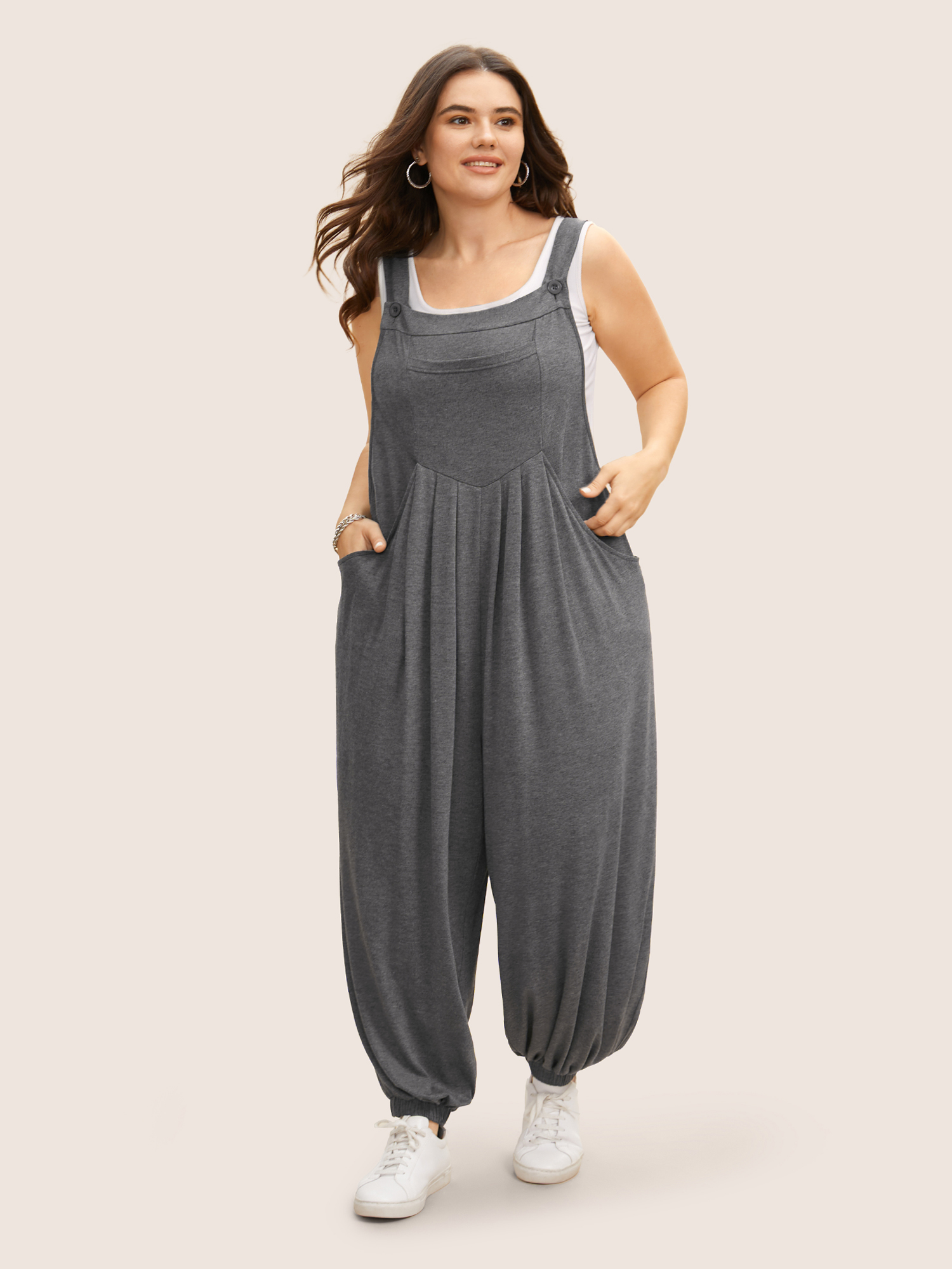 

Plus Size DimGray Square Neck Patched Pocket Pleated Carrot Jumpsuit Women Casual Sleeveless Square Neck Everyday Loose Jumpsuits BloomChic