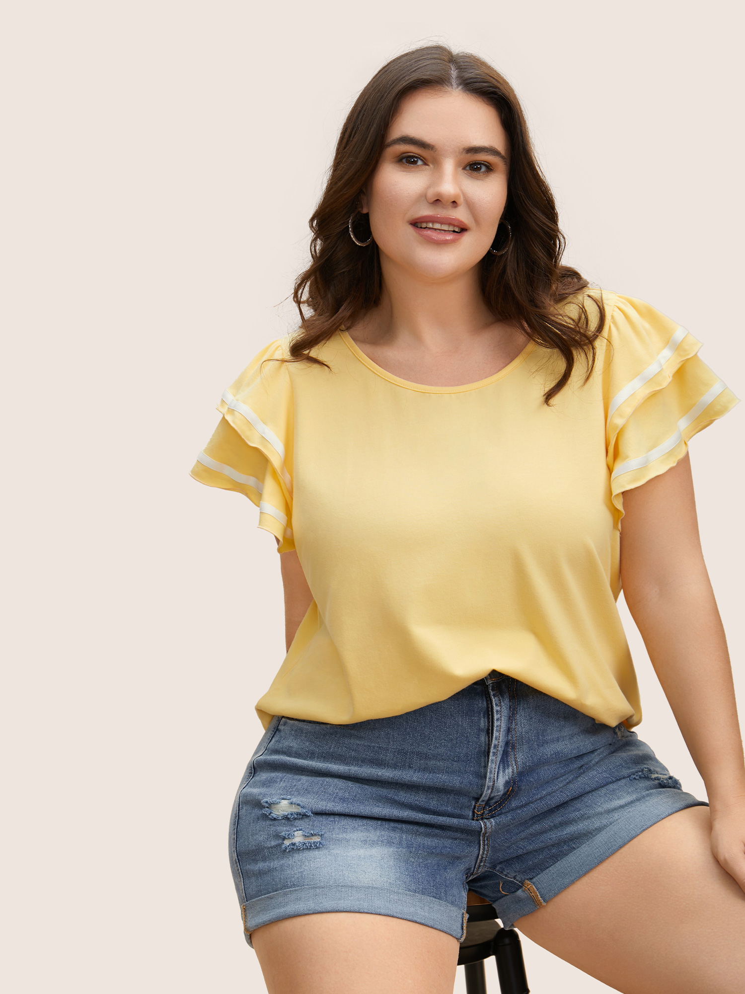 

Plus Size Crew Neck Tiered Ruffles Contrast Webbing T-shirt Lightyellow Women Casual Contrast Round Neck Everyday T-shirts BloomChic
