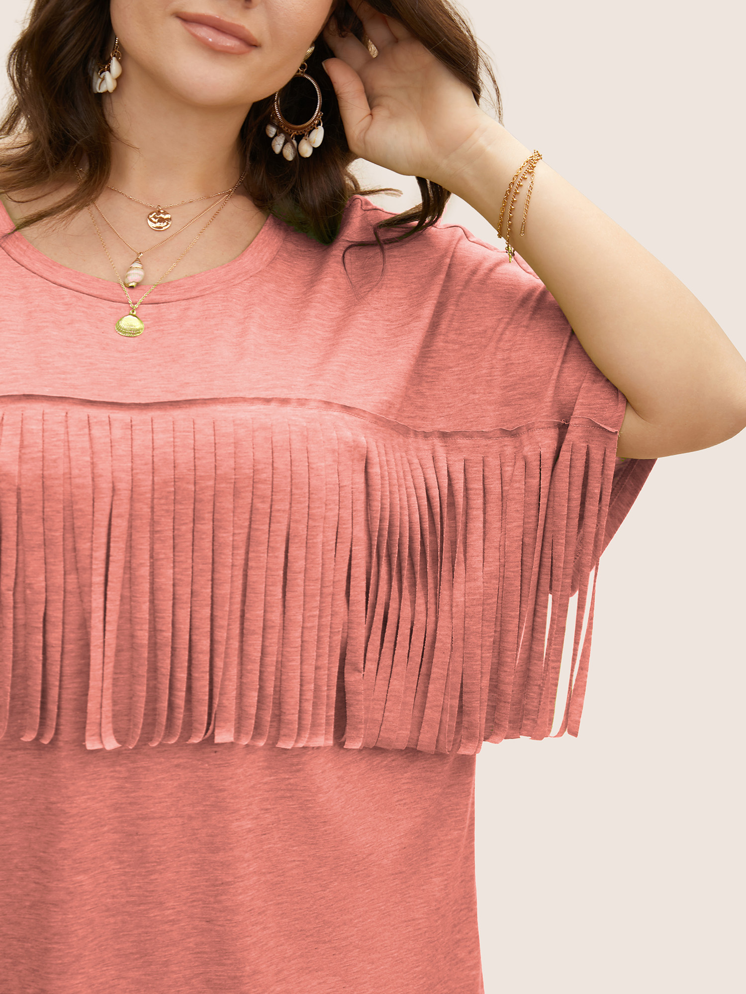 

Plus Size Solid Fringe Trim Batwing Sleeve T-shirt Salmon Women Resort Non Round Neck Vacation T-shirts BloomChic