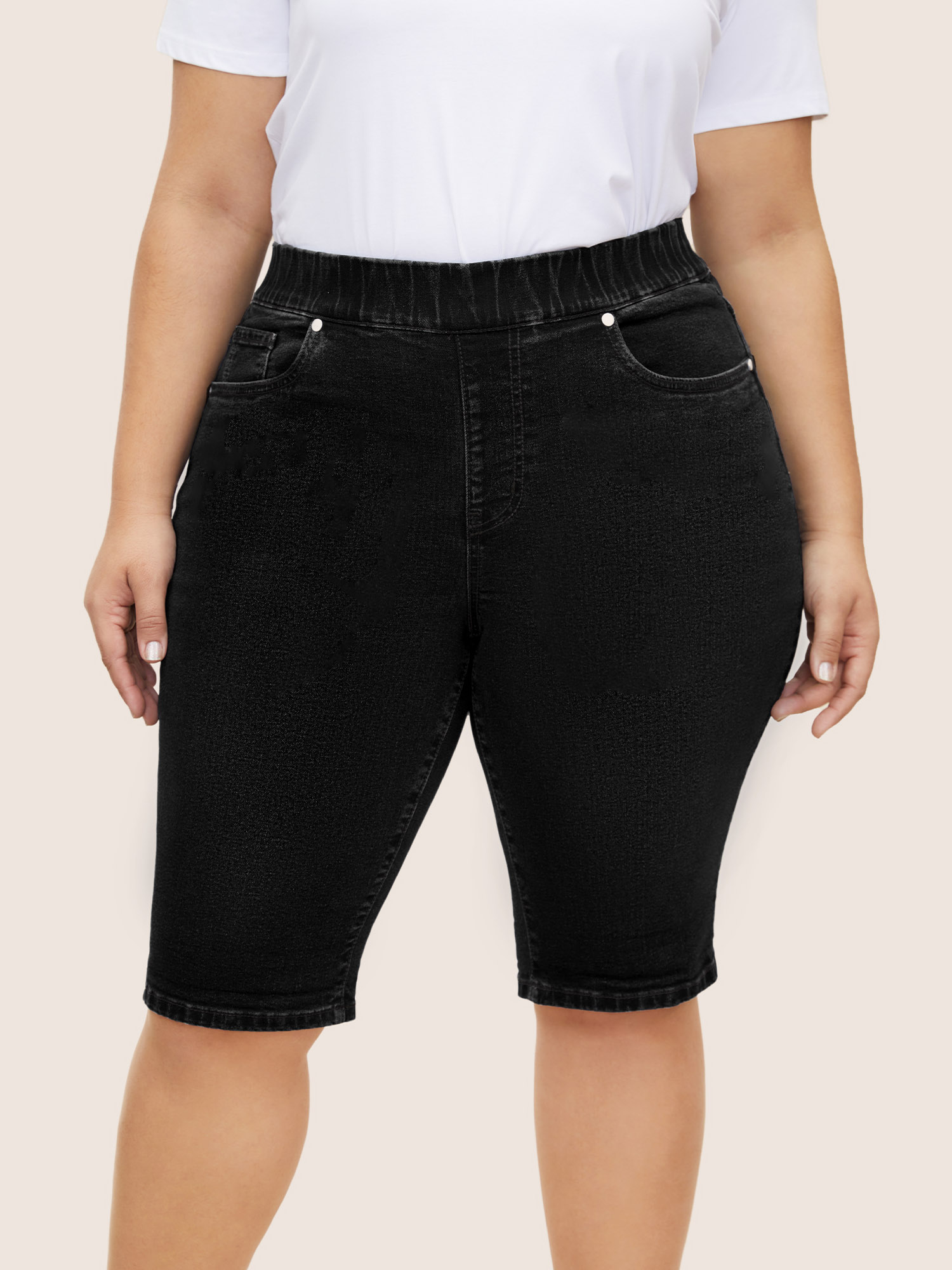 Plus Size Roll Hem Elastic Waist Dark Wash Denim Shorts Women Denimblack Roll Hem High stretch Everyday Slanted pocket Casual Denim Shorts BloomChic 20/2X 
