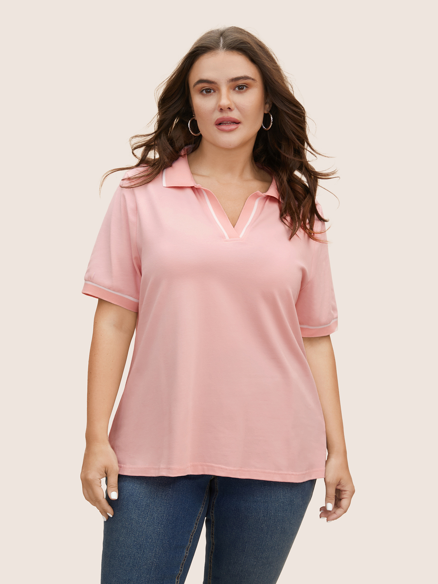 

Plus Size Polo Neck Contrast Trim Short Sleeve T-shirt Lightpink Women Casual Contrast Flat collar with V-notch Everyday T-shirts BloomChic