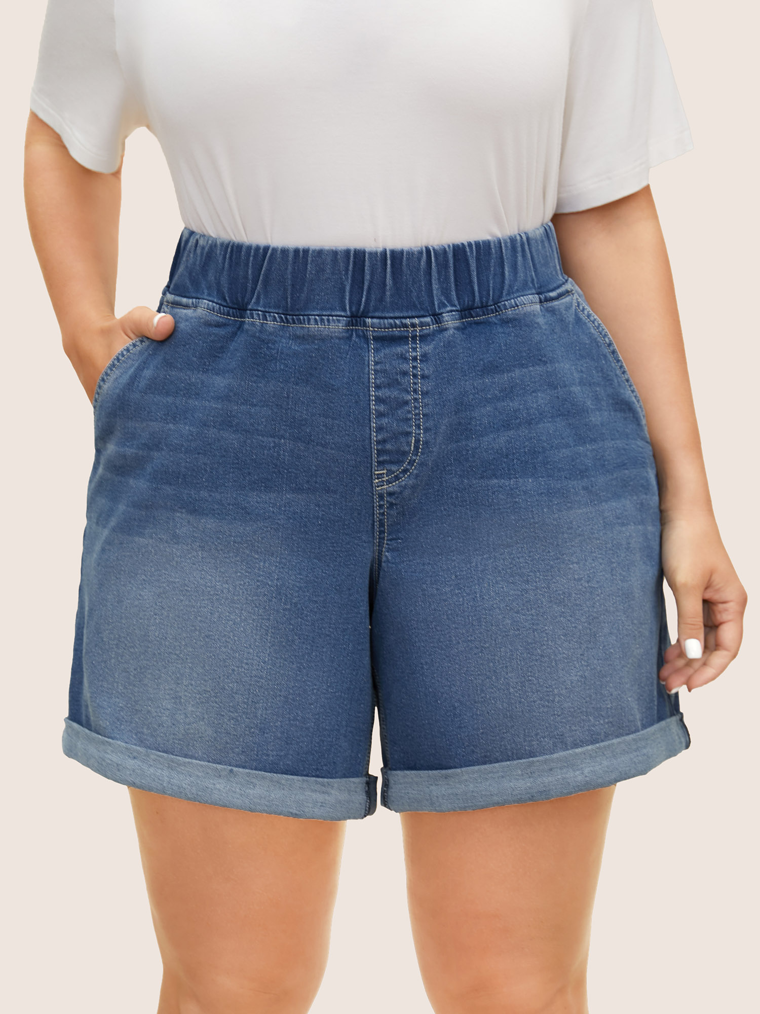 

Plus Size Medium Wash Roll Hem Loose Denim Shorts Women Denimblue Roll Hem High stretch Everyday Slanted pocket Casual Denim Shorts BloomChic