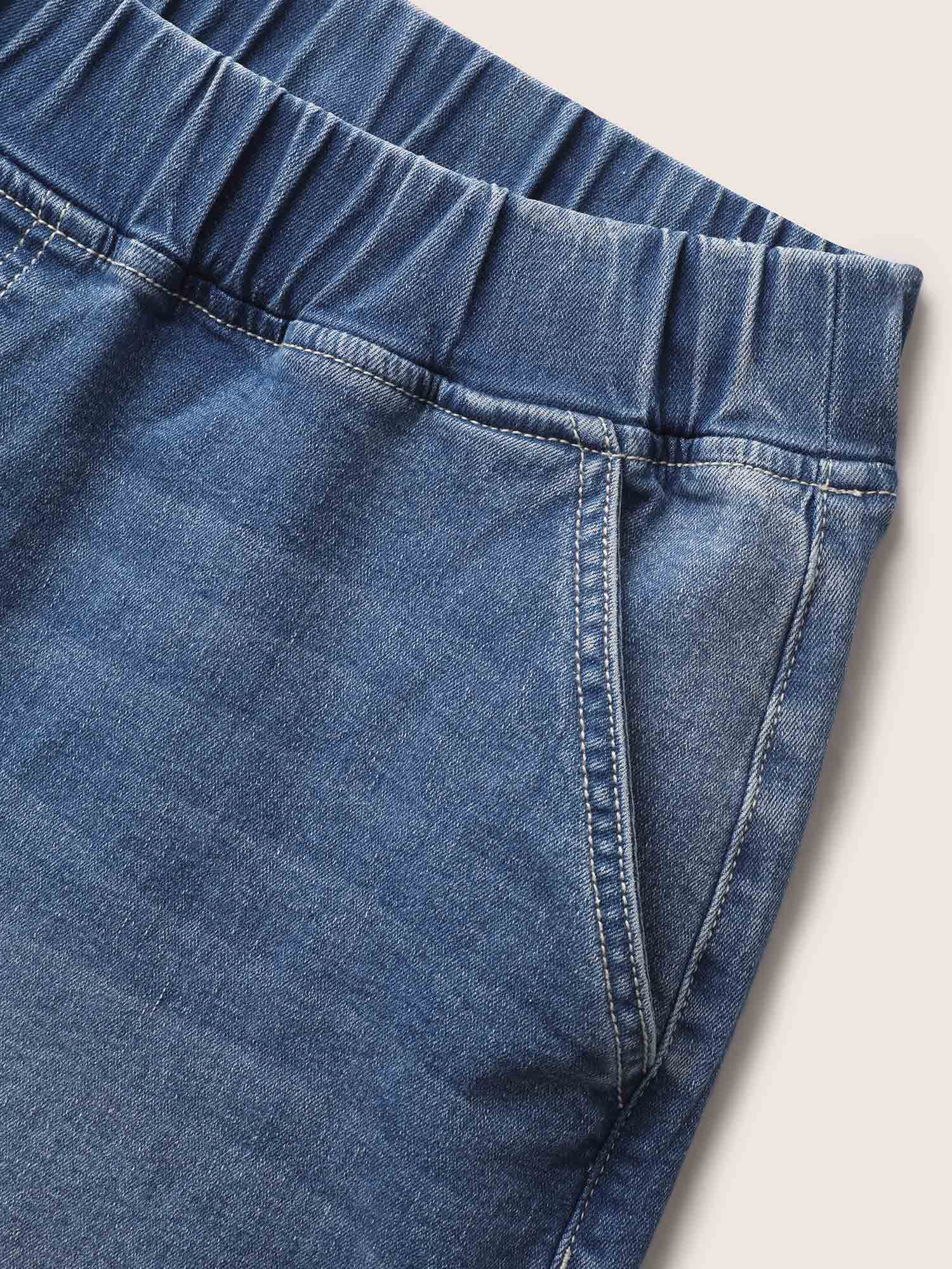 Plus Size Medium Wash Roll Hem Loose Denim Shorts Women Denimblue Roll Hem High stretch Everyday Slanted pocket Casual Denim Shorts BloomChic 18/2X 