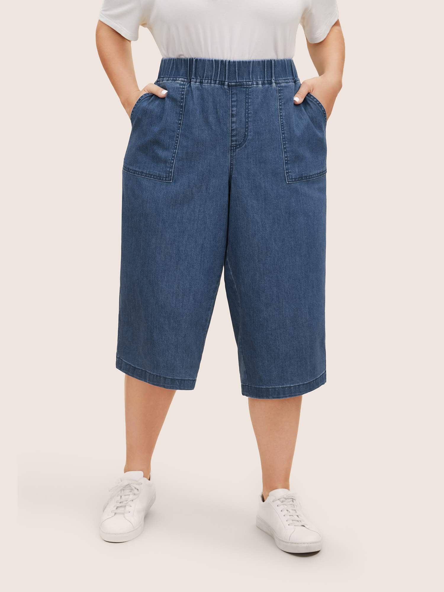 

Plus Size Medium Wash Wide Leg Patch Pocket Cropped Jeans Women Denimblue Casual High stretch Patch pocket Jeans BloomChic