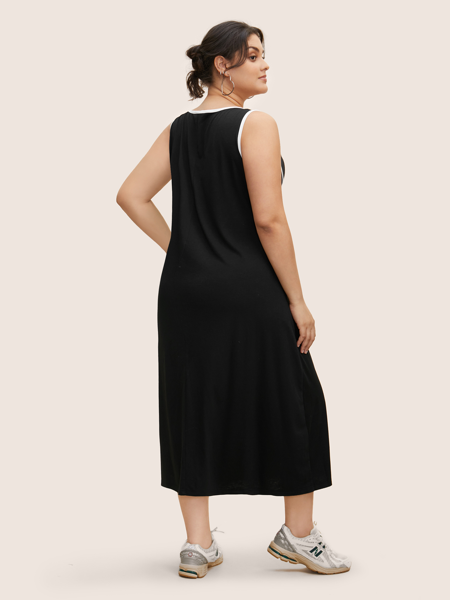 Plus Size Square Neck Contrast Trim Midi Dress Black Women Contrast Square Neck Sleeveless Curvy BloomChic 28/5X 