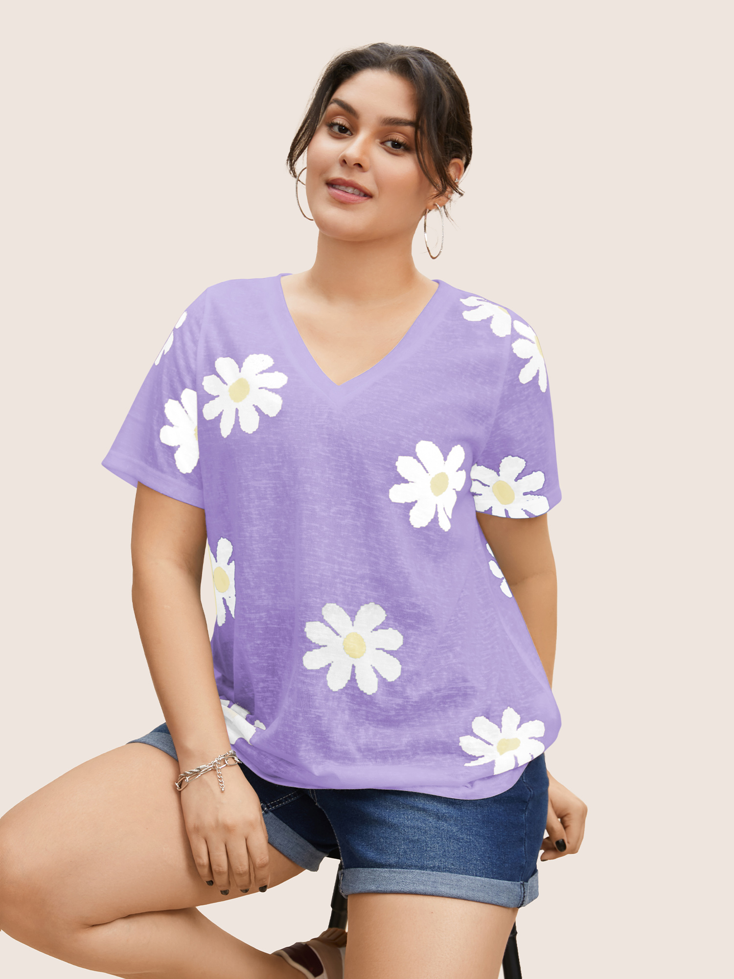 

Plus Size Colored Floral V Neck See Through T-shirt Lilac Women Casual See through Art&design V-neck Everyday T-shirts BloomChic