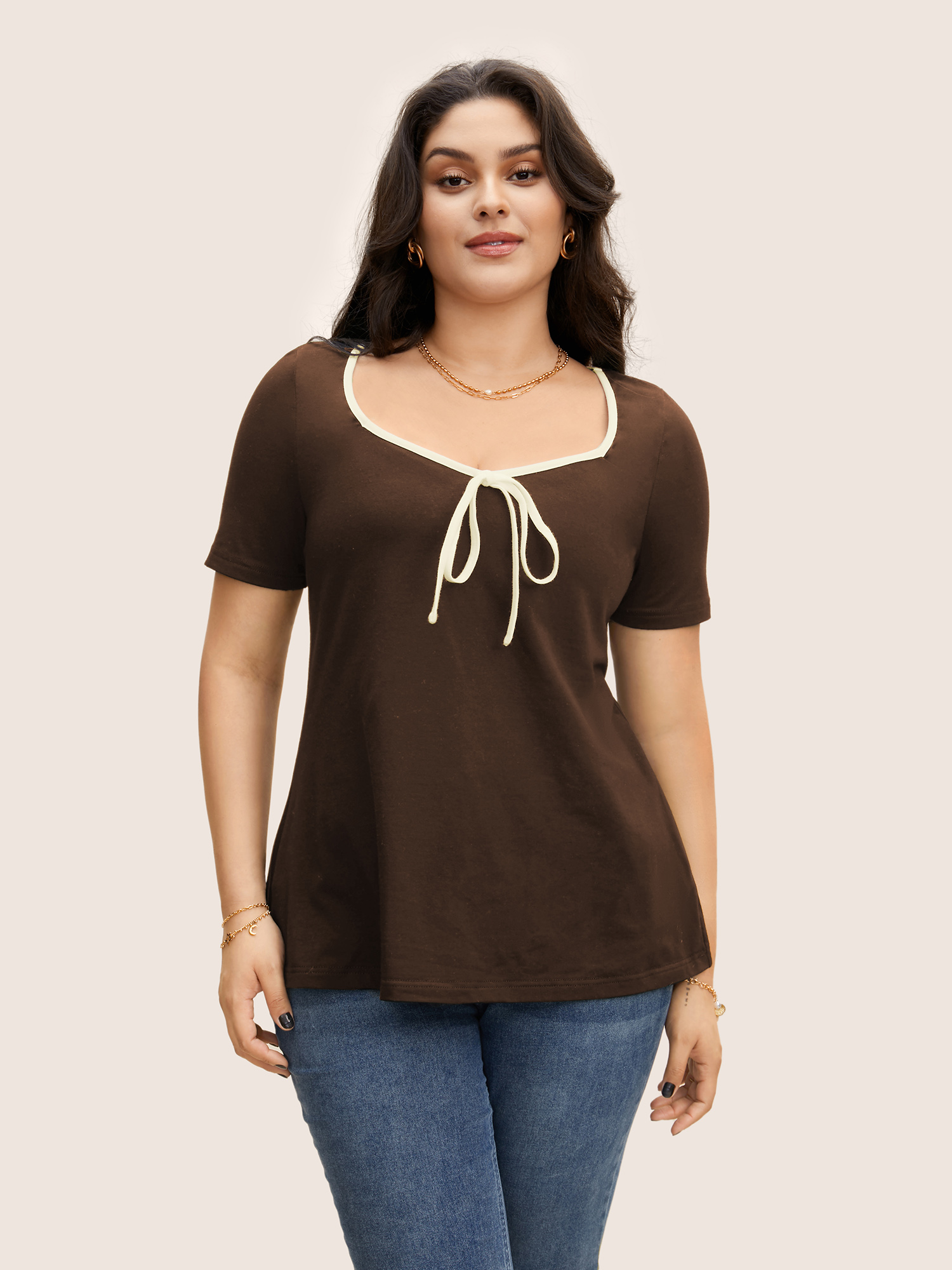 

Plus Size Square Neck Contrast Trim Tie Knot T-shirt DarkBrown Women Elegant Tie knot Square Neck Bodycon Everyday T-shirts BloomChic