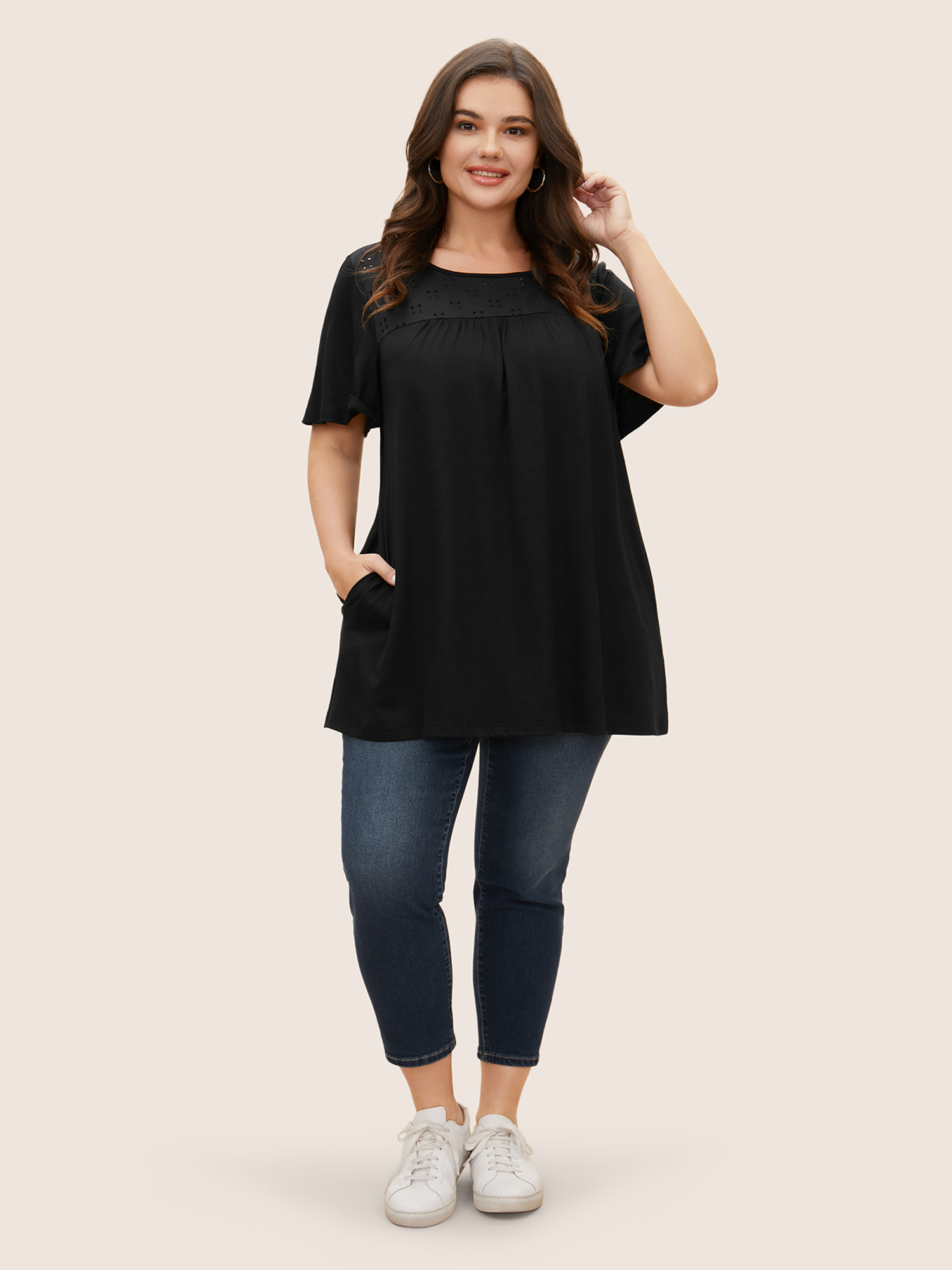 

Plus Size Broderie Anglaise Ruffle Sleeve Pocket T-shirt Black Women Casual Texture Round Neck Everyday T-shirts BloomChic
