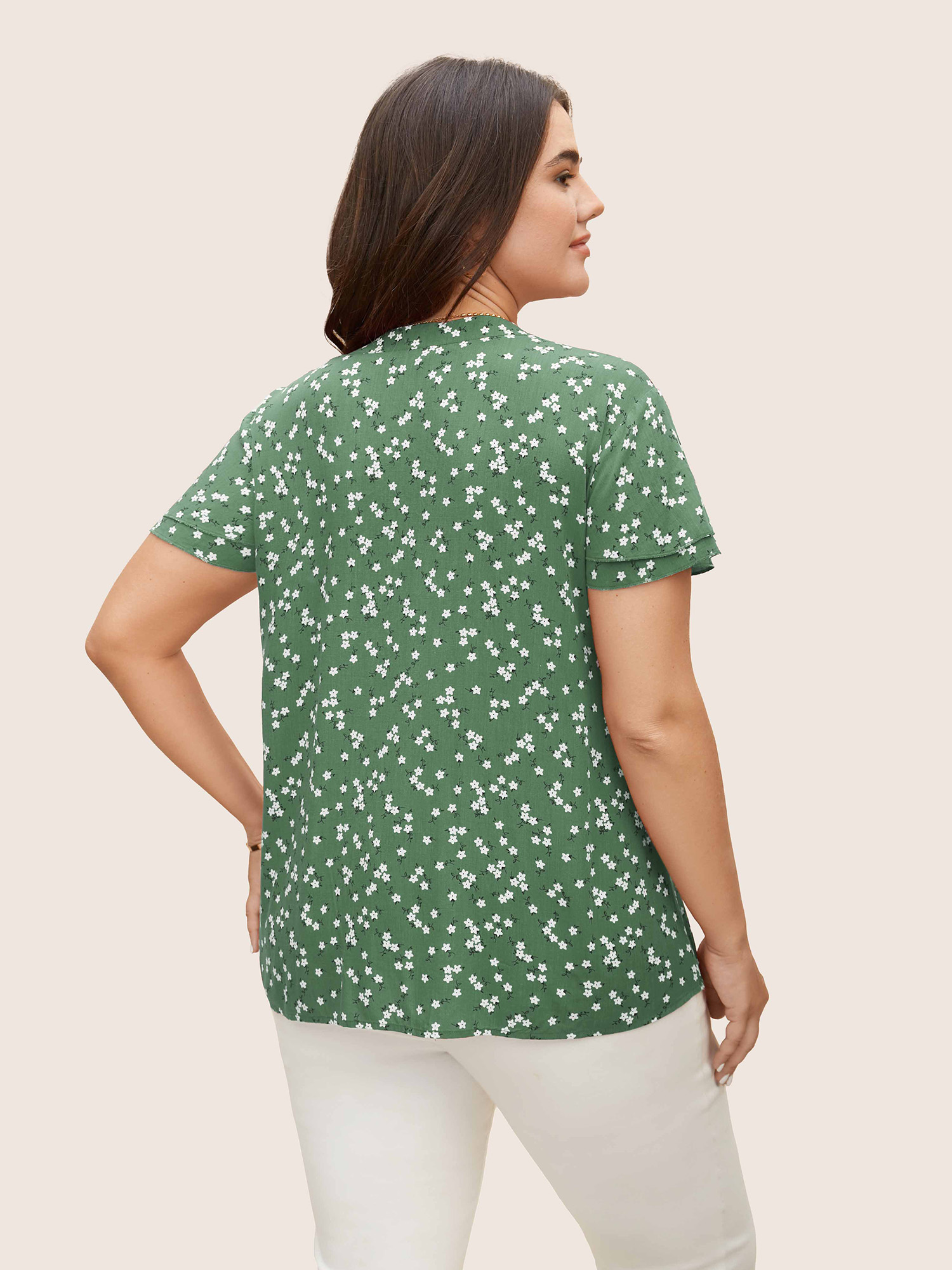 

Plus Size Emerald Ditsy Floral Pleated Button Detail Tiered Ruffles Blouse Women Elegant Short sleeve Flat collar with V-notch Everyday Blouses BloomChic