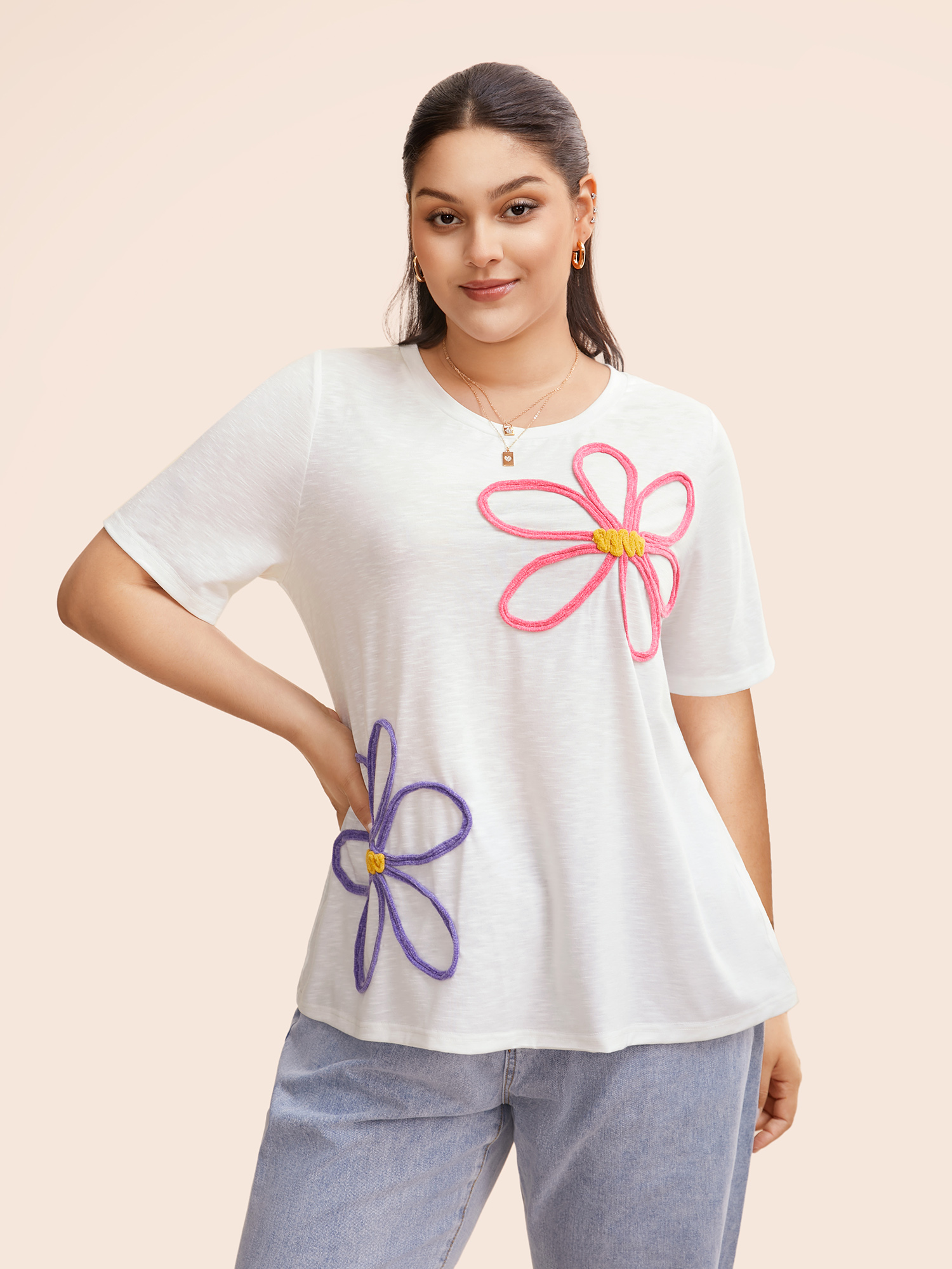 

Plus Size Bamboo Textured Floral Embroided T-shirt Originalwhite Women Casual Contrast Natural Flowers Round Neck Everyday T-shirts BloomChic