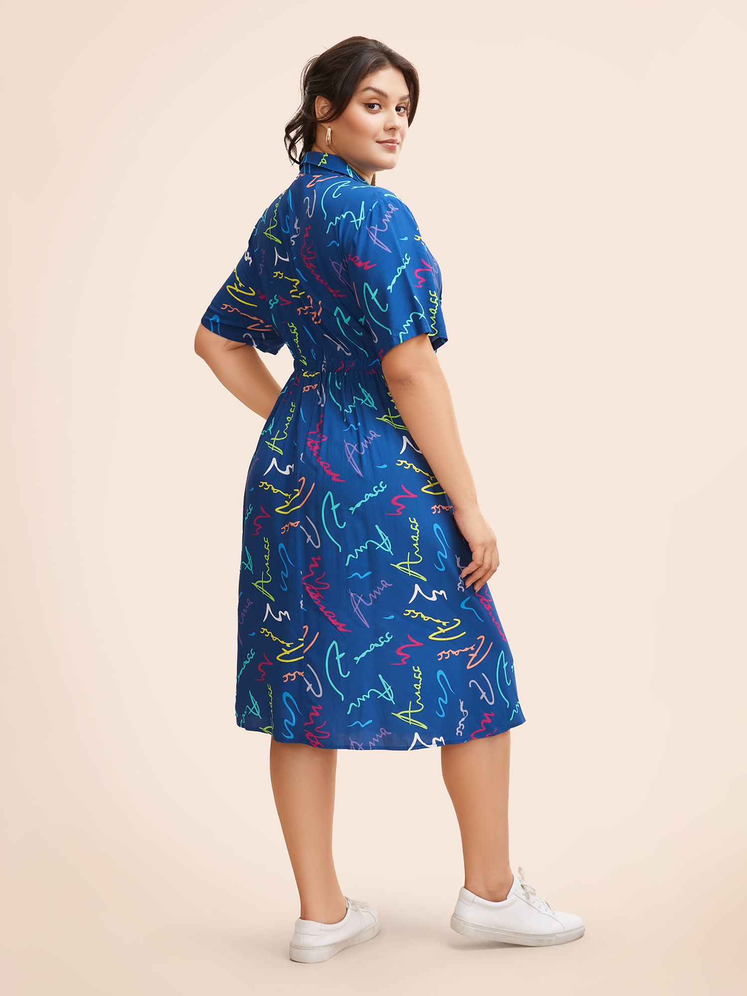 

Plus Size Scribble Print Elastic Waist Midi Shirt Dress DarkBlue Women Casual Gathered Shirt collar Short sleeve Curvy BloomChic