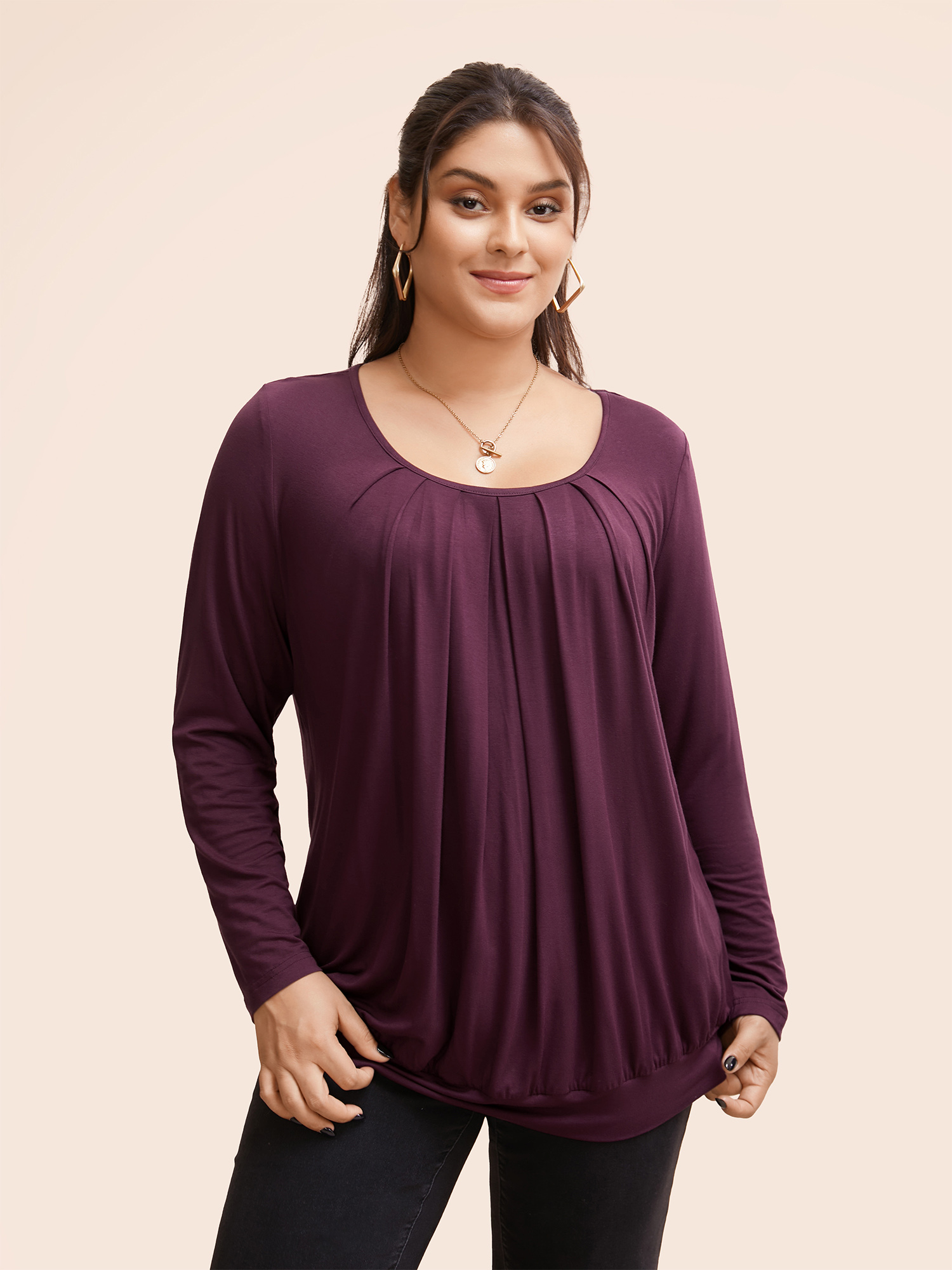 

Plain Pleated Round Neck T-shirt, Redviolet