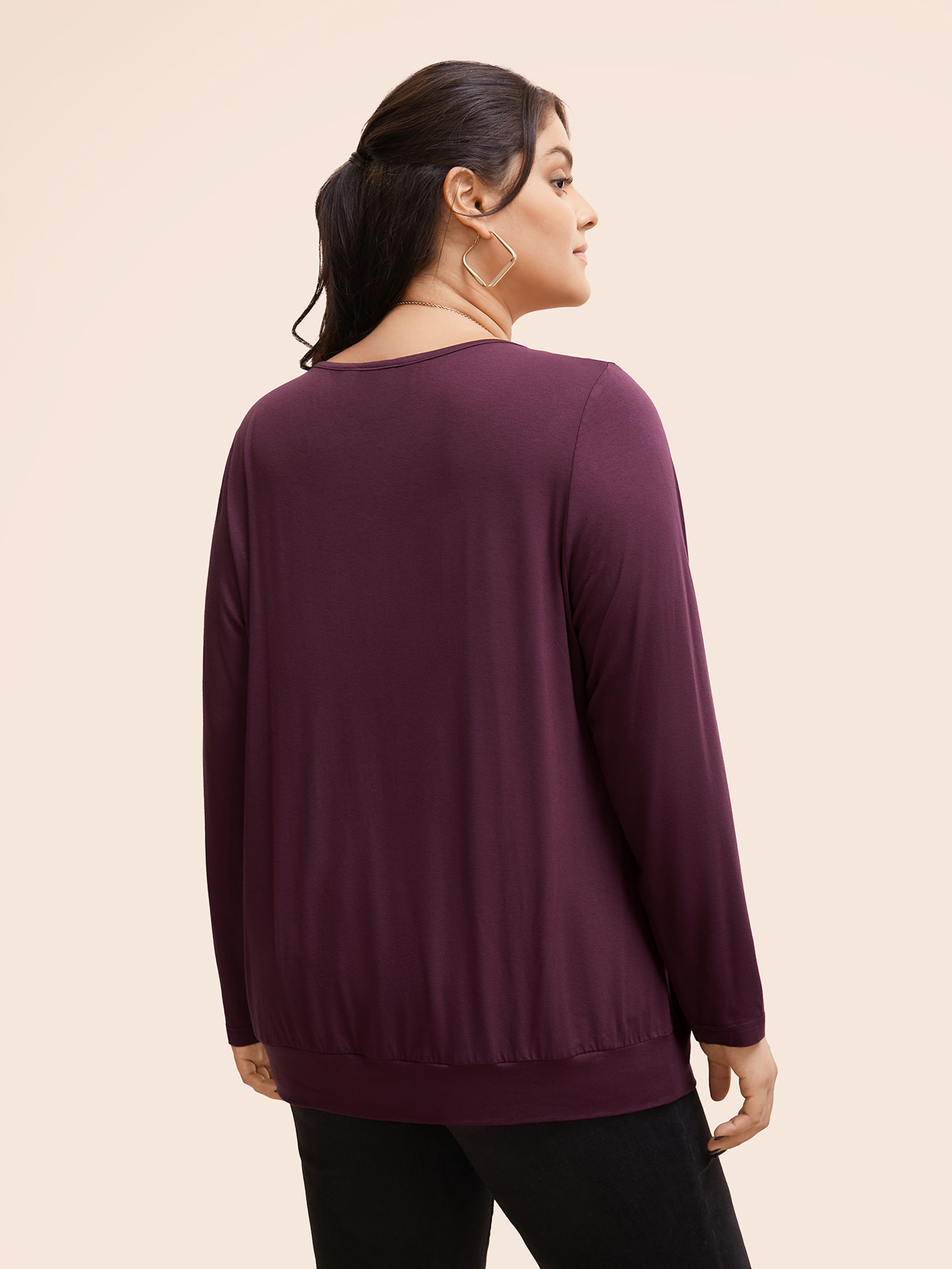 

Plain Pleated Round Neck T-shirt, Redviolet