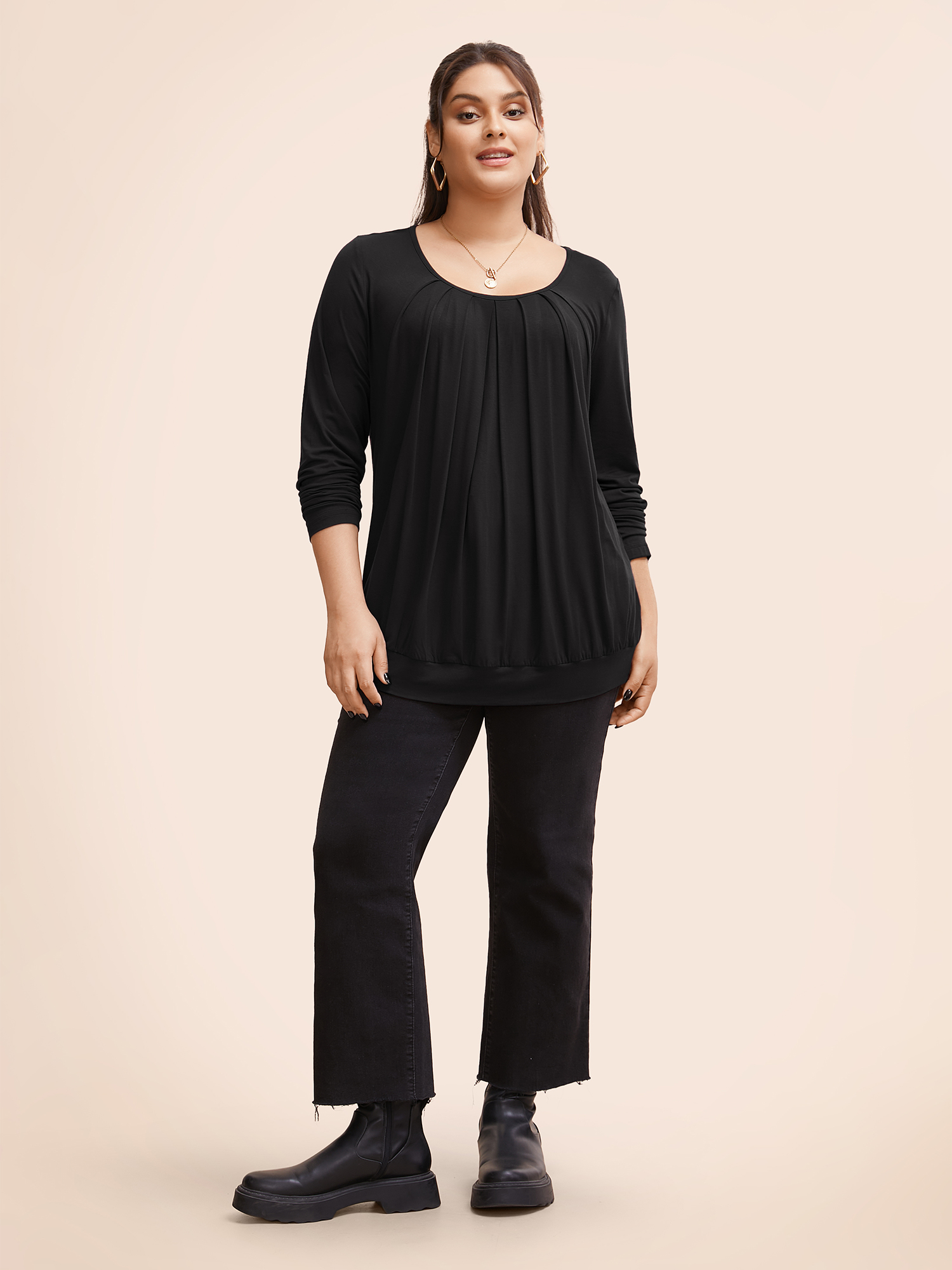 

Plus Size Plain Pleated Round Neck T-shirt Black Round Neck Long Sleeve Casual Jersey Tops