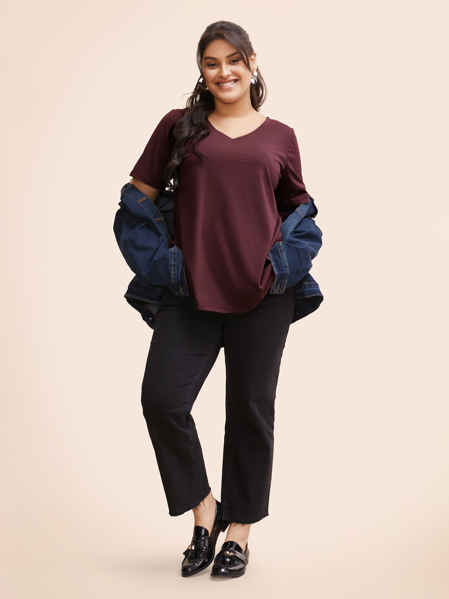 

Plus Size Solid Twist Back V Neck Short Sleeve T-shirt Burgundy Women Casual Plain Plain V-neck Dailywear T-shirts BloomChic