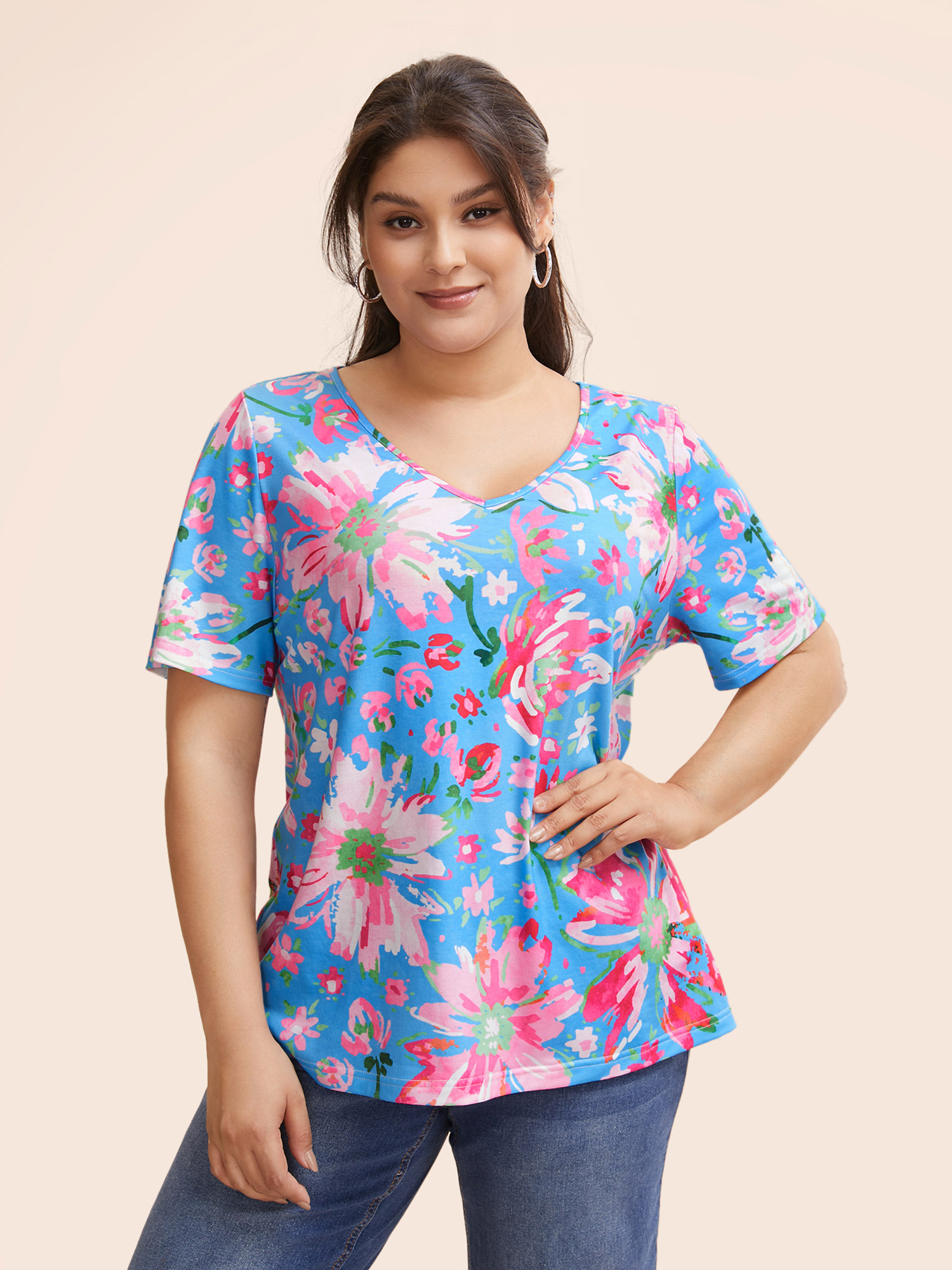 

Plus Size V Neck Natural Flowers T-shirt Multicolor Women Casual Non Natural Flowers V-neck Everyday T-shirts BloomChic