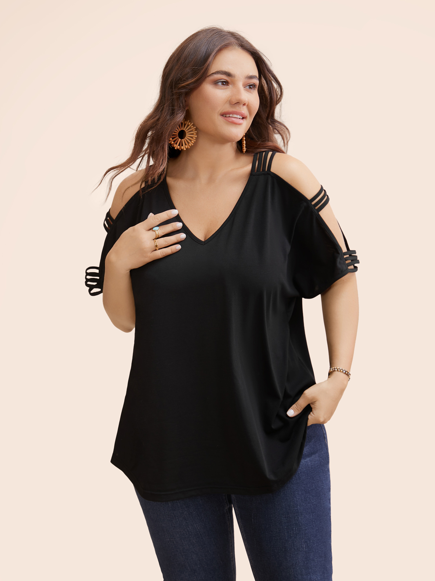 

Plus Size Solid Cut Out Batwing Sleeve T-shirt Black Women Resort Cut-Out Plain V-neck Vacation T-shirts BloomChic