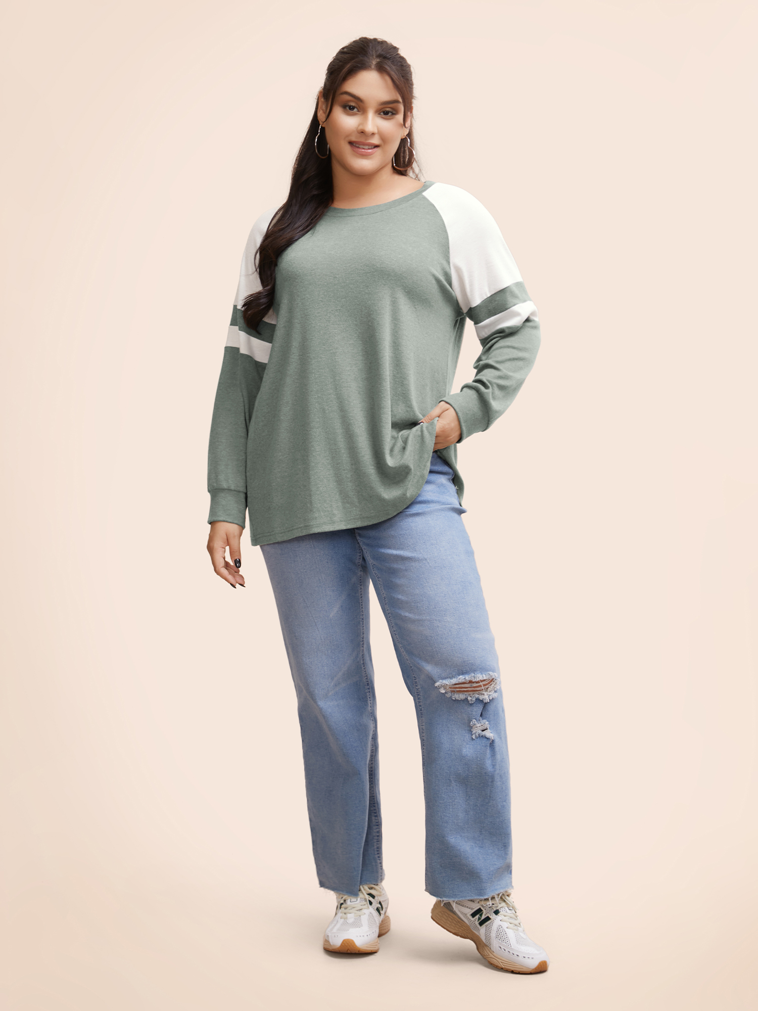 

Plus Size Colorblock Contrast Stitch Raglan Sleeve T-shirt ArmyGreen Women Casual Elastic cuffs Striped Round Neck Dailywear T-shirts BloomChic