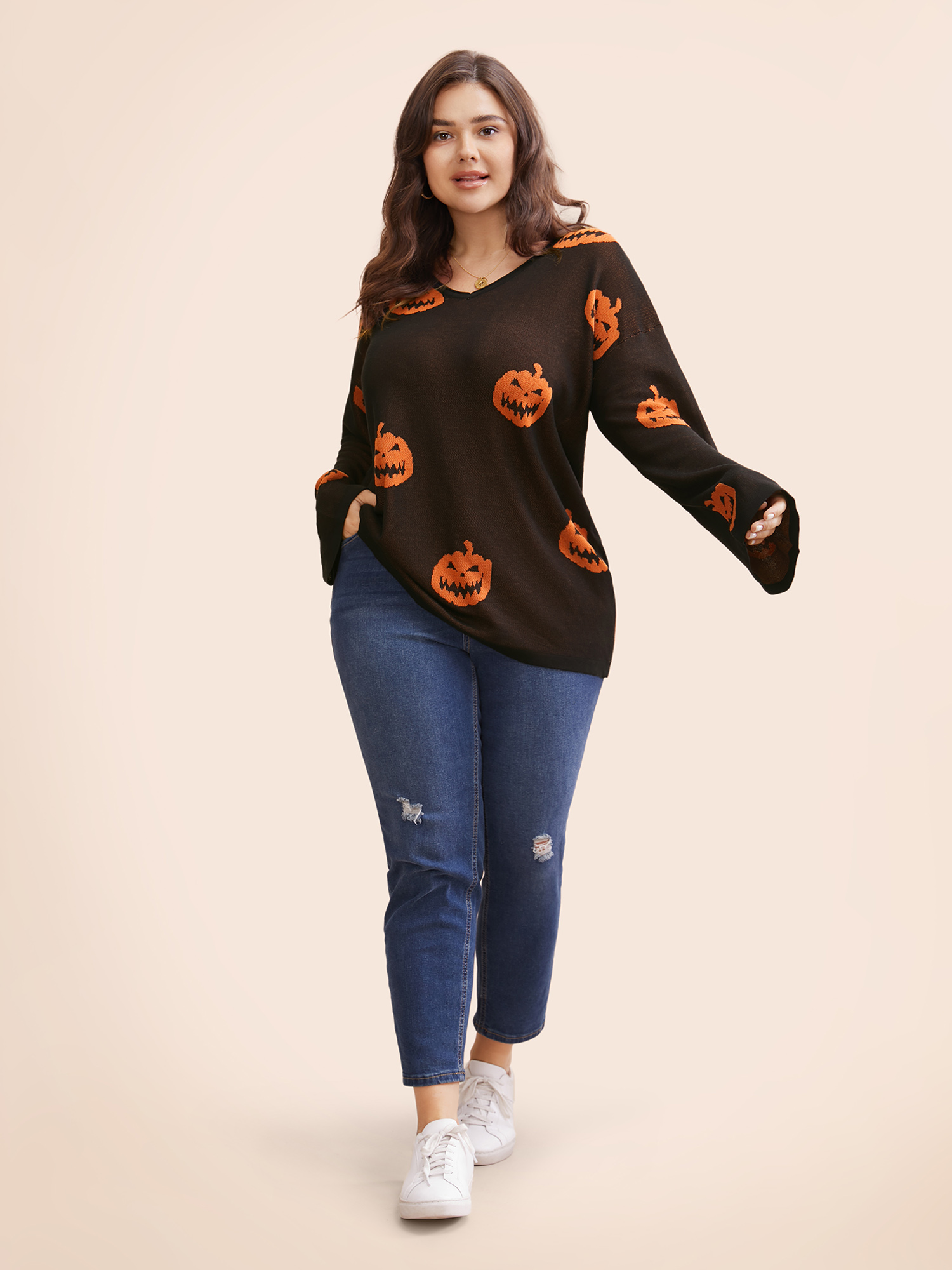 

Plus Size Halloween V Neck Bell Sleeve Pullover Black Women Casual Loose Long Sleeve V-neck Dailywear Pullovers BloomChic